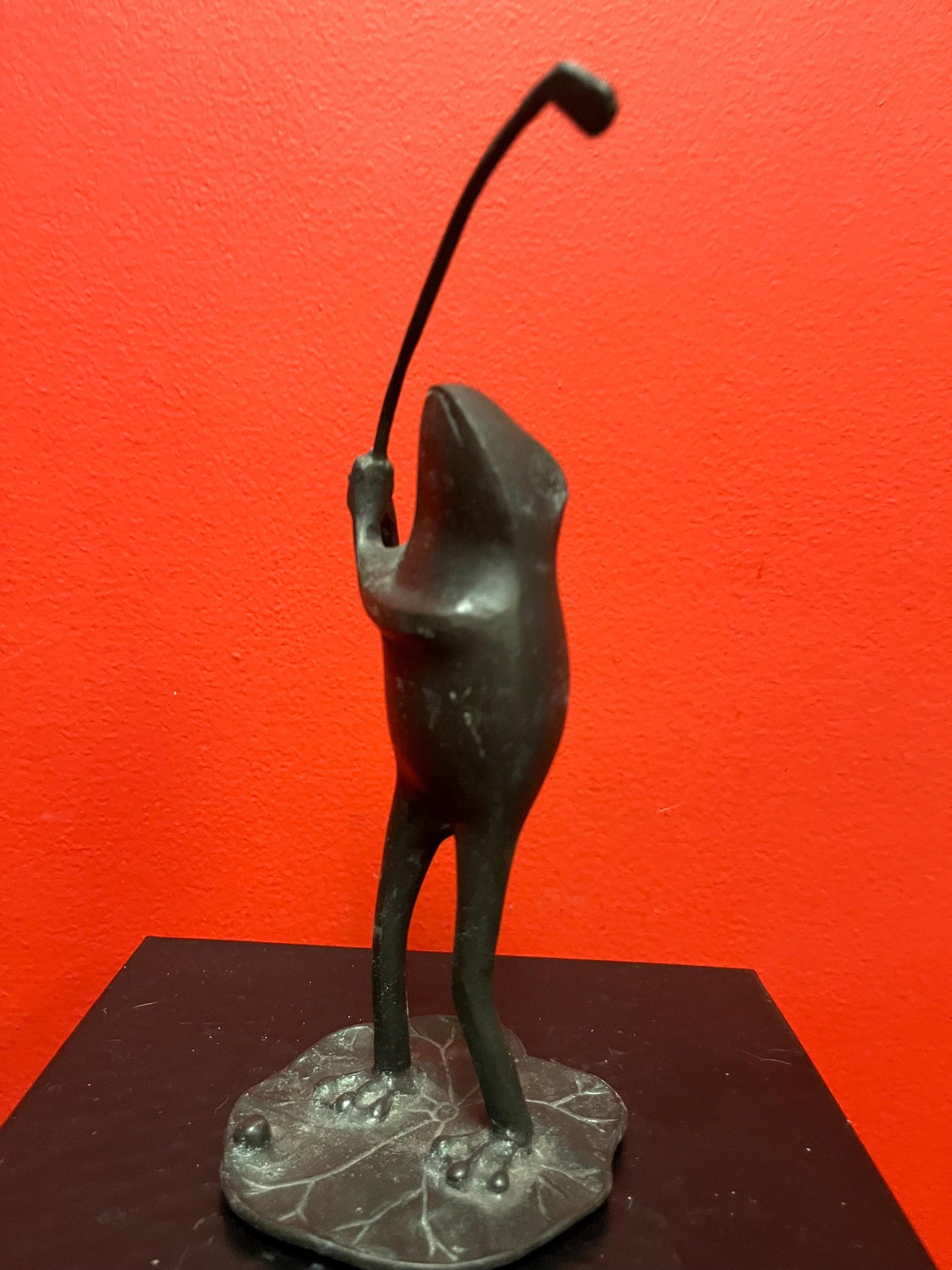 Lovely 8 inch tall bronze frog golfing statue  great patina  wonderful gift