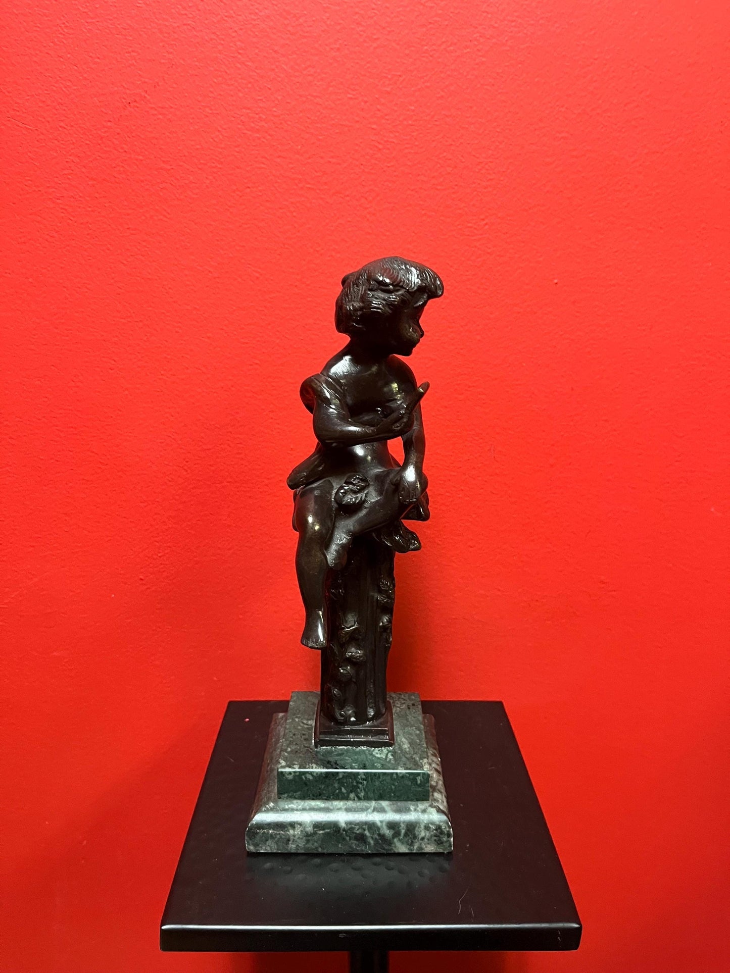 Special hot deal  antique bronze statue of a cherub on marble stand  12 inches tall and 2.8 kg  magnificent patina wow