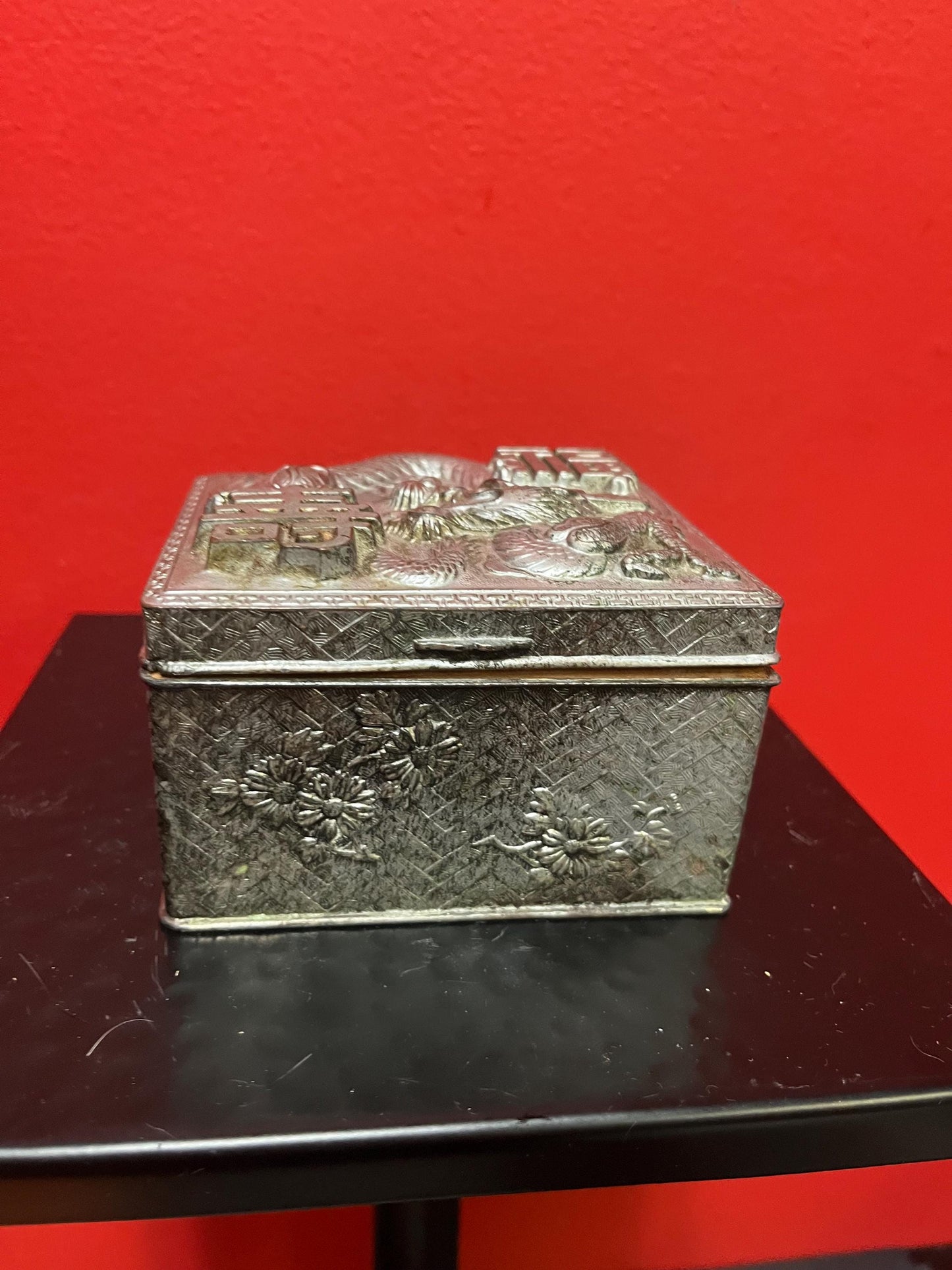 Very beautiful Japanese wood and metal dragon box  4 x 4 inches  great for Jewlery or cigarettes etc  perfect gift