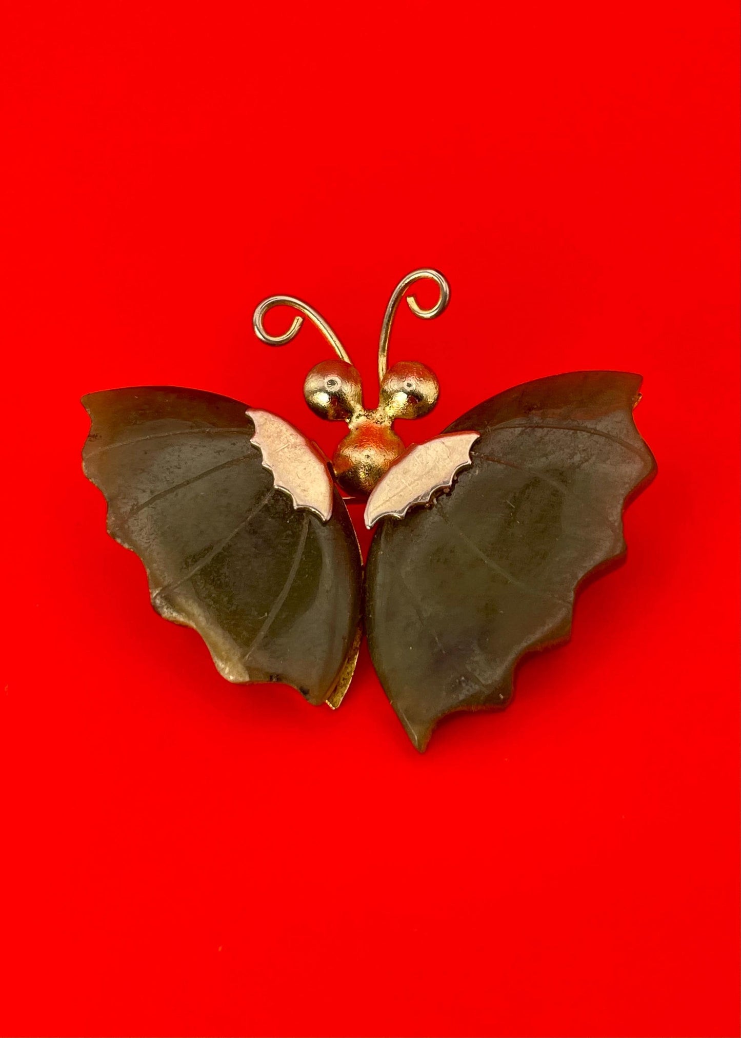 Stunning Jade and gold Butterfly Brooch