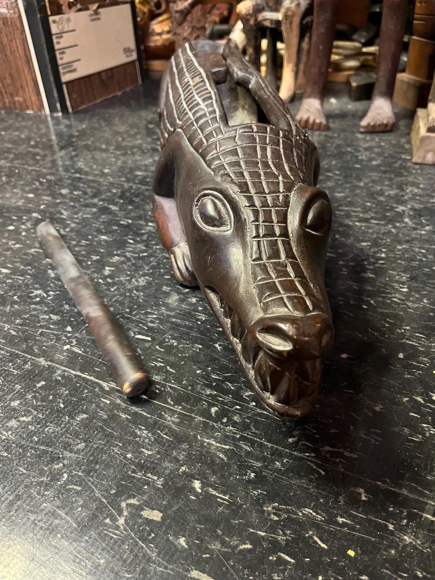 Fabulous 31 inch long antique oceanic musical instrument in the shape of an alligator  great detail and amazing sound  oceanic history