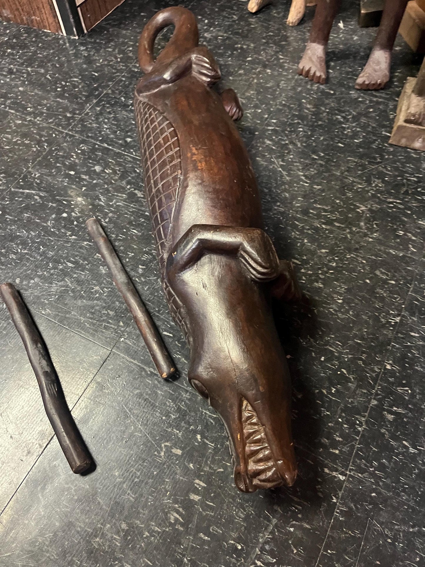 Fabulous 31 inch long antique oceanic musical instrument in the shape of an alligator  great detail and amazing sound  oceanic history