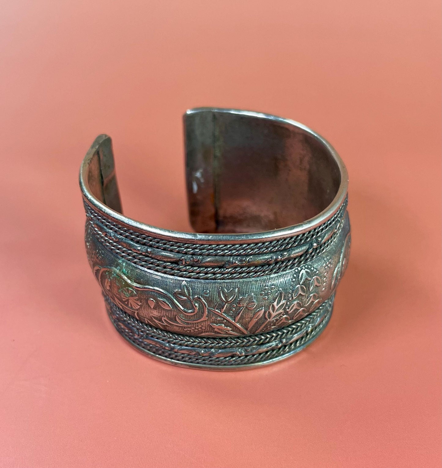 2.5 inch Detailed untested silver Large cuff bracelet