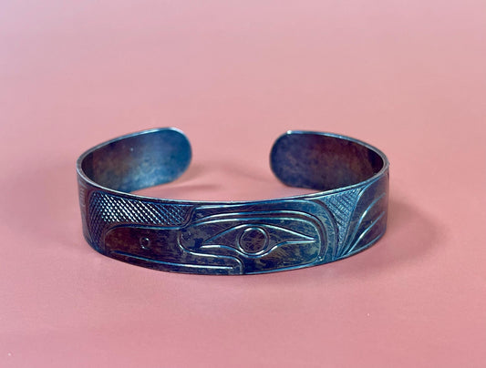 Stunning  2 1/2 inch wide indigenous first nations northwest coast Sterling Patti Seaweed Raven bracelet  amazing detail