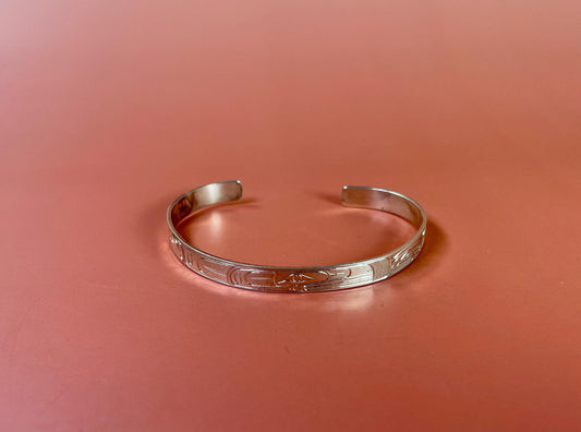 Stunning  2 1/2 inch wide indigenous first nations northwest coast Sterling Tony Hunt eagle and salmon bracelet  amazing detail