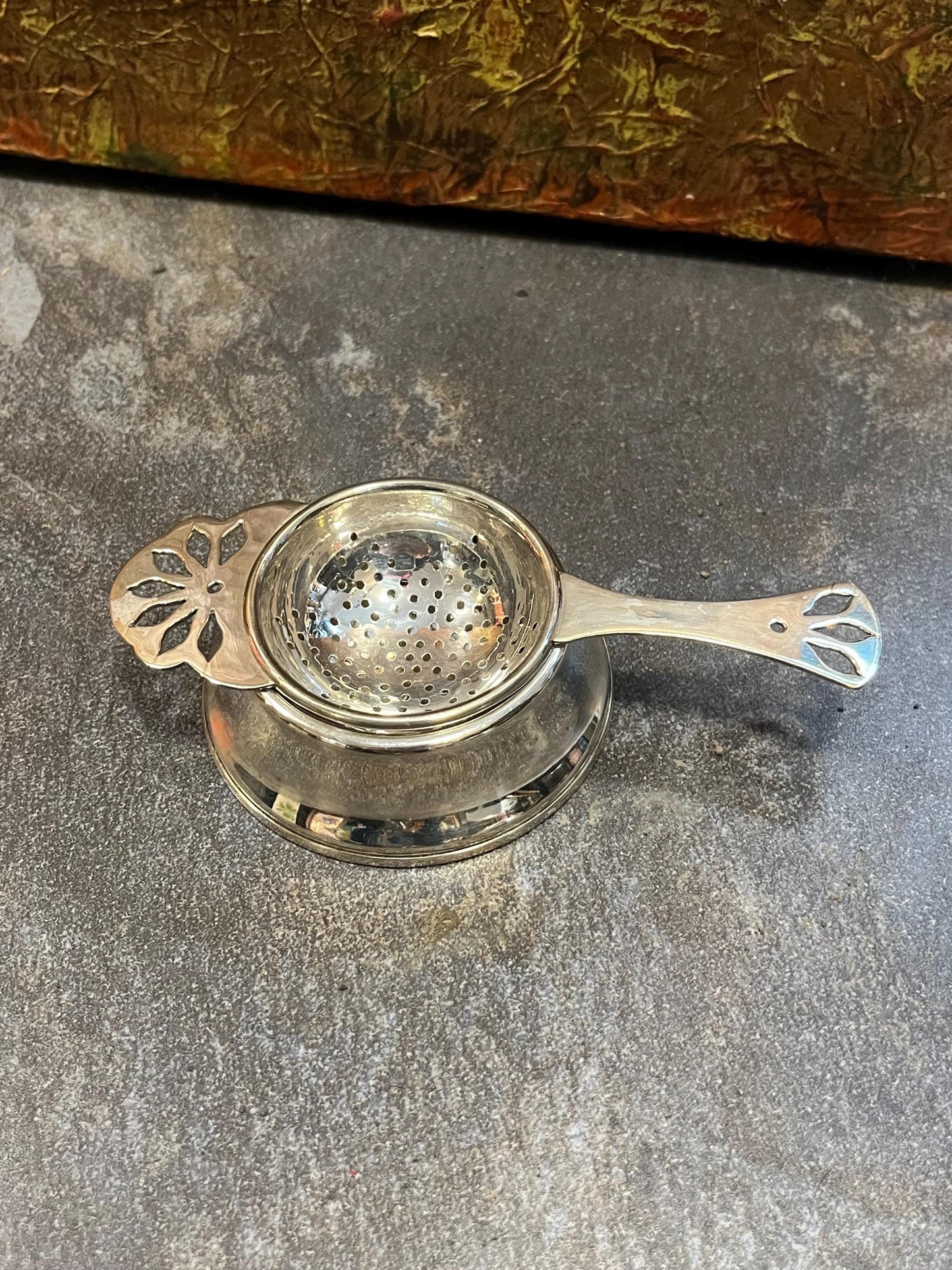 lovely 6 inch silver plate tea strainer  great condition  perfect gift
