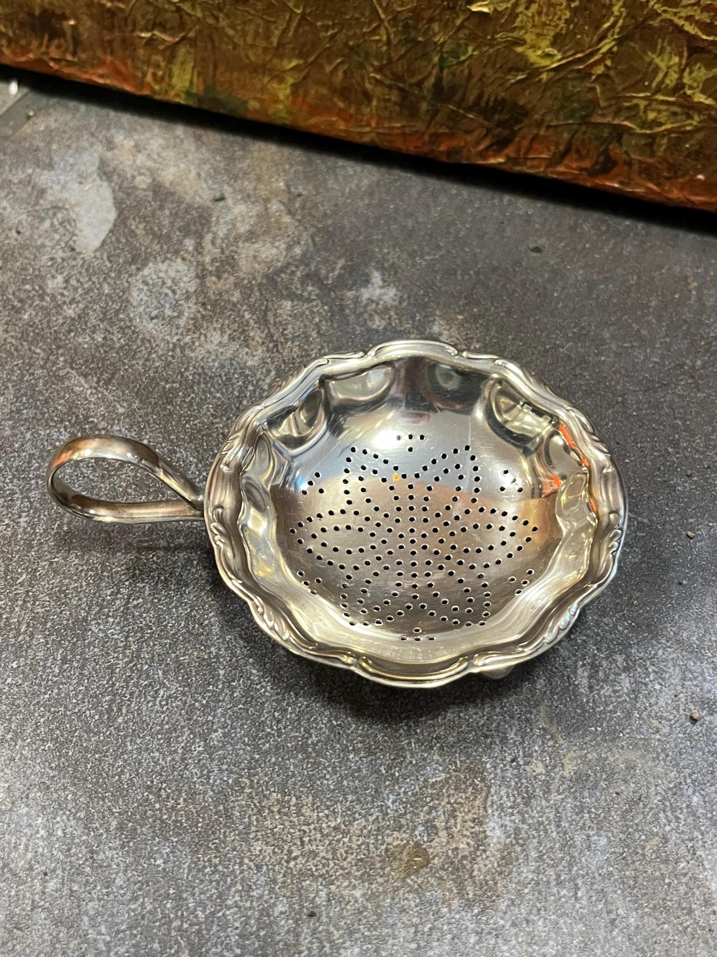 lovely 6 inch silver plate tea strainer  great condition  perfect gift