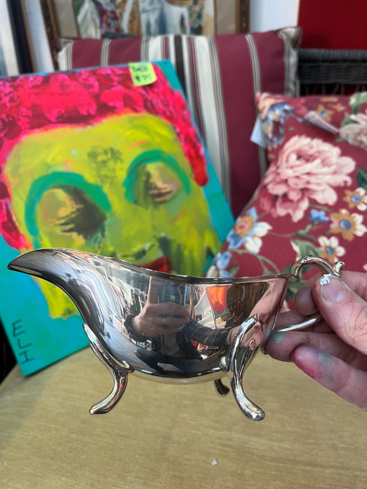 Beautiful 8 x 3 high antique English silver plated gravy boat -  polished and ready to gift or use - great value