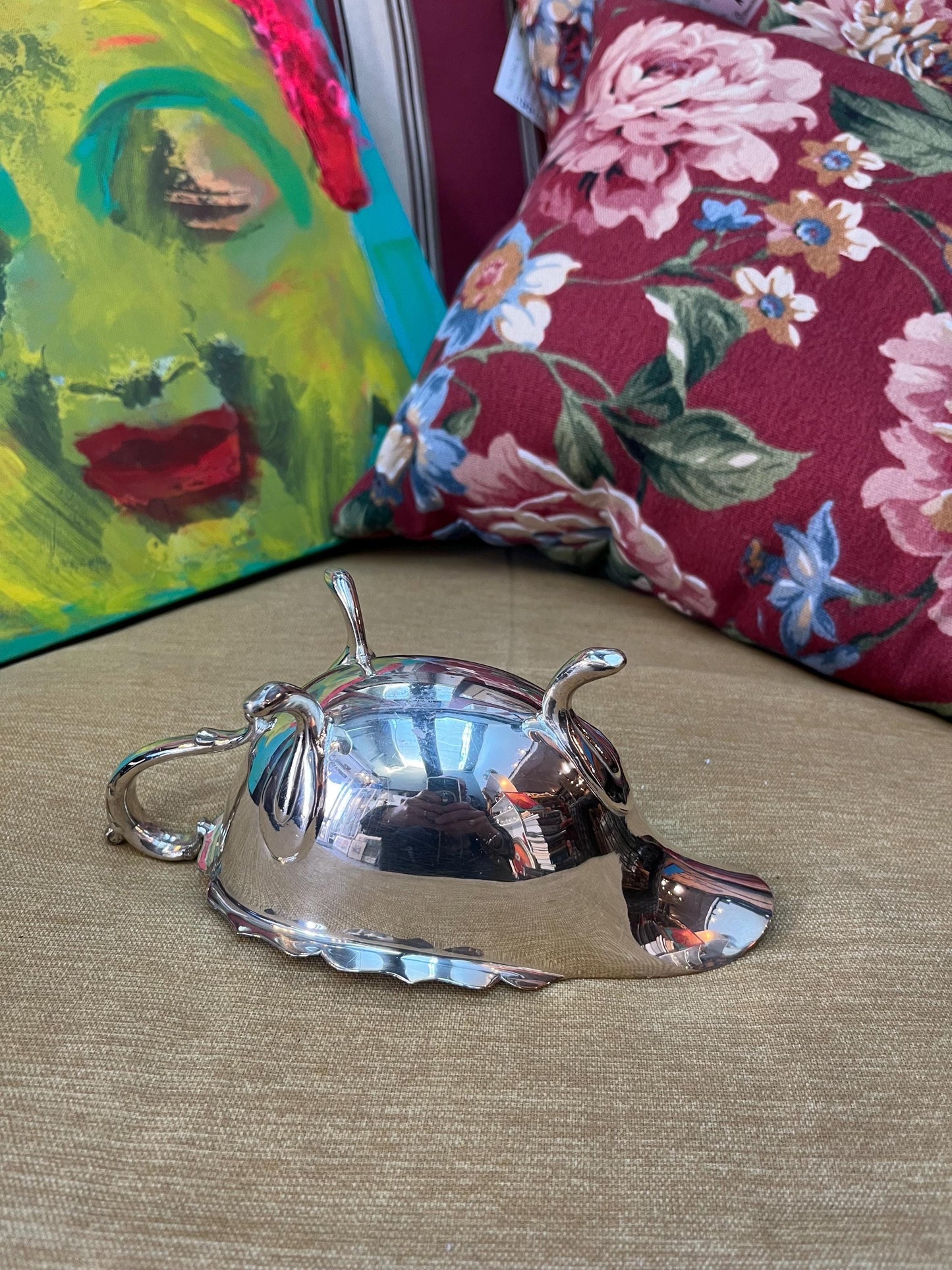Beautiful 8 x 3 high antique English silver plated gravy boat -  polished and ready to gift or use - great value