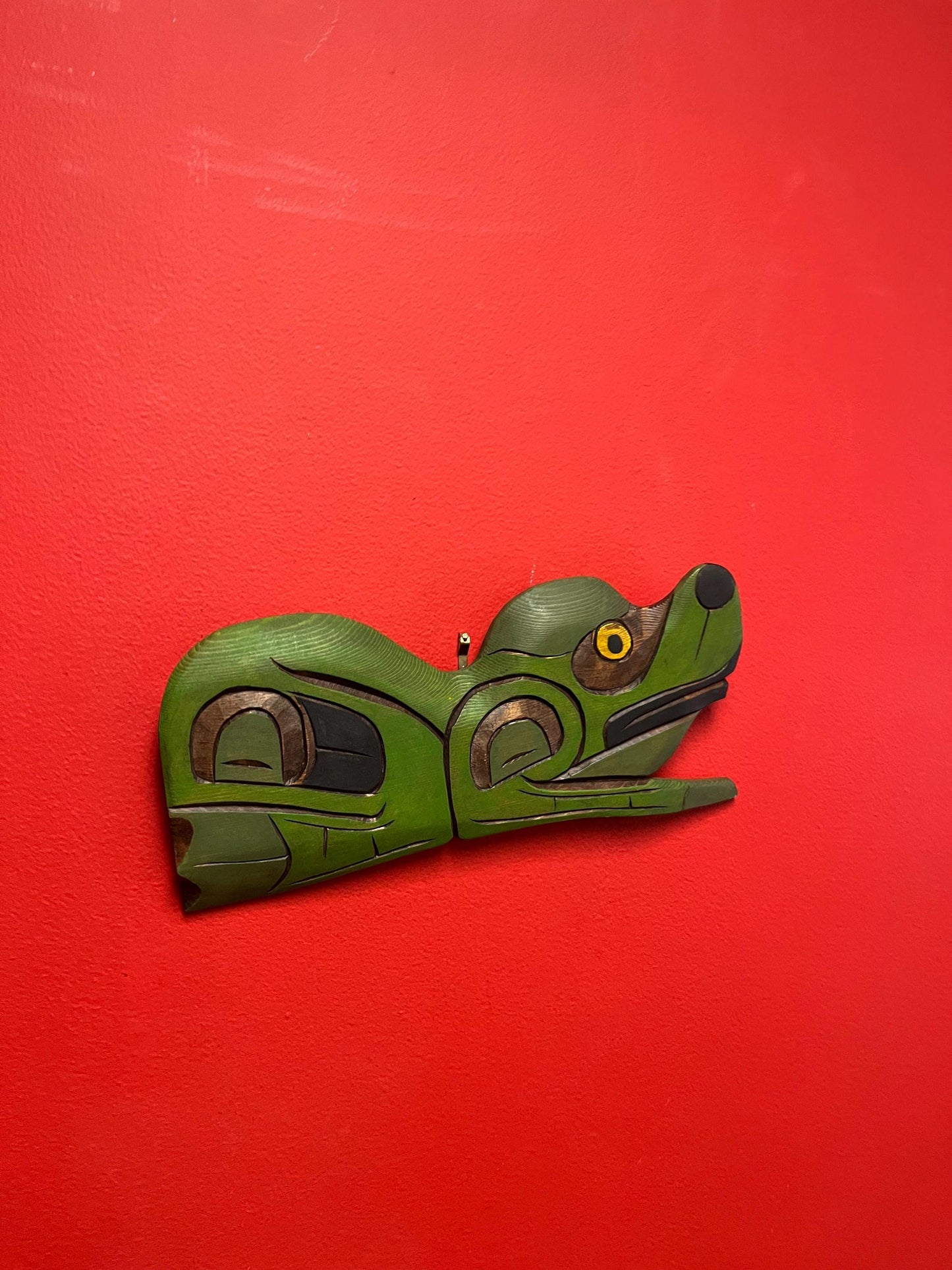 Beautiful indigenous first nation Pacific Northwest Coast 12 x 6 cedar  frog plaque  signed  frog  wow