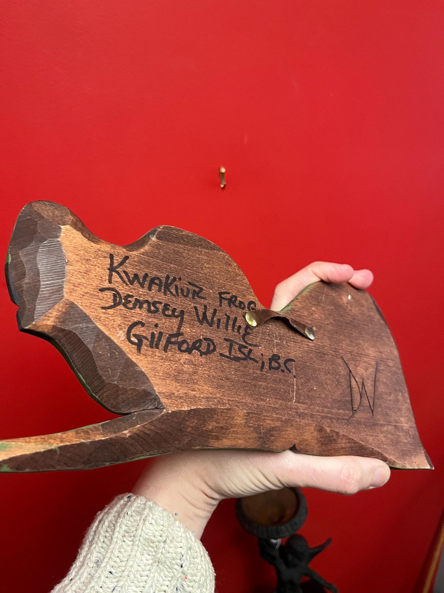 Beautiful indigenous first nation Pacific Northwest Coast 12 x 6 cedar  frog plaque  signed  frog  wow