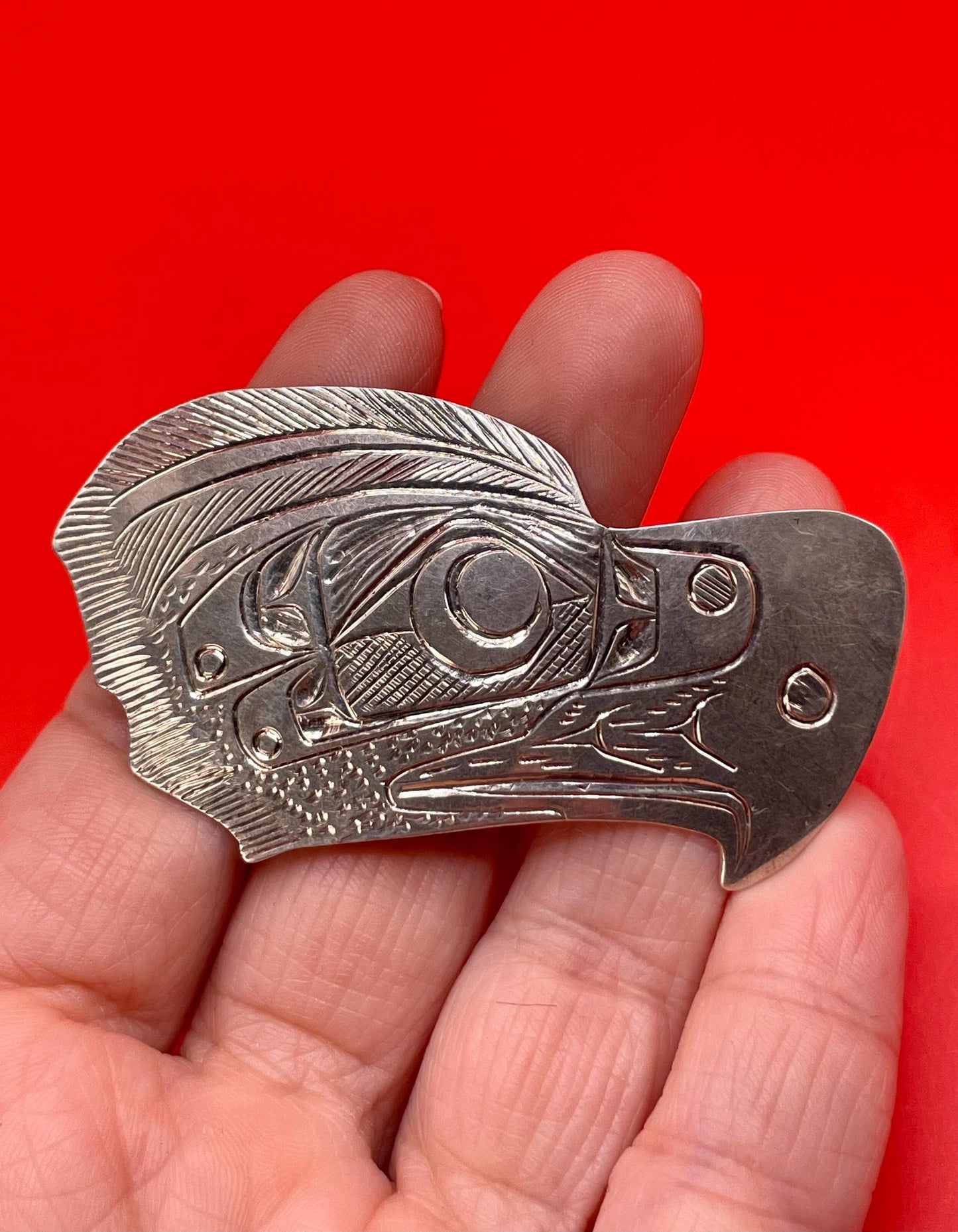Stunning Indigenous First Nations pacific northwest coast raven pendant brooch signed by artist  great detail