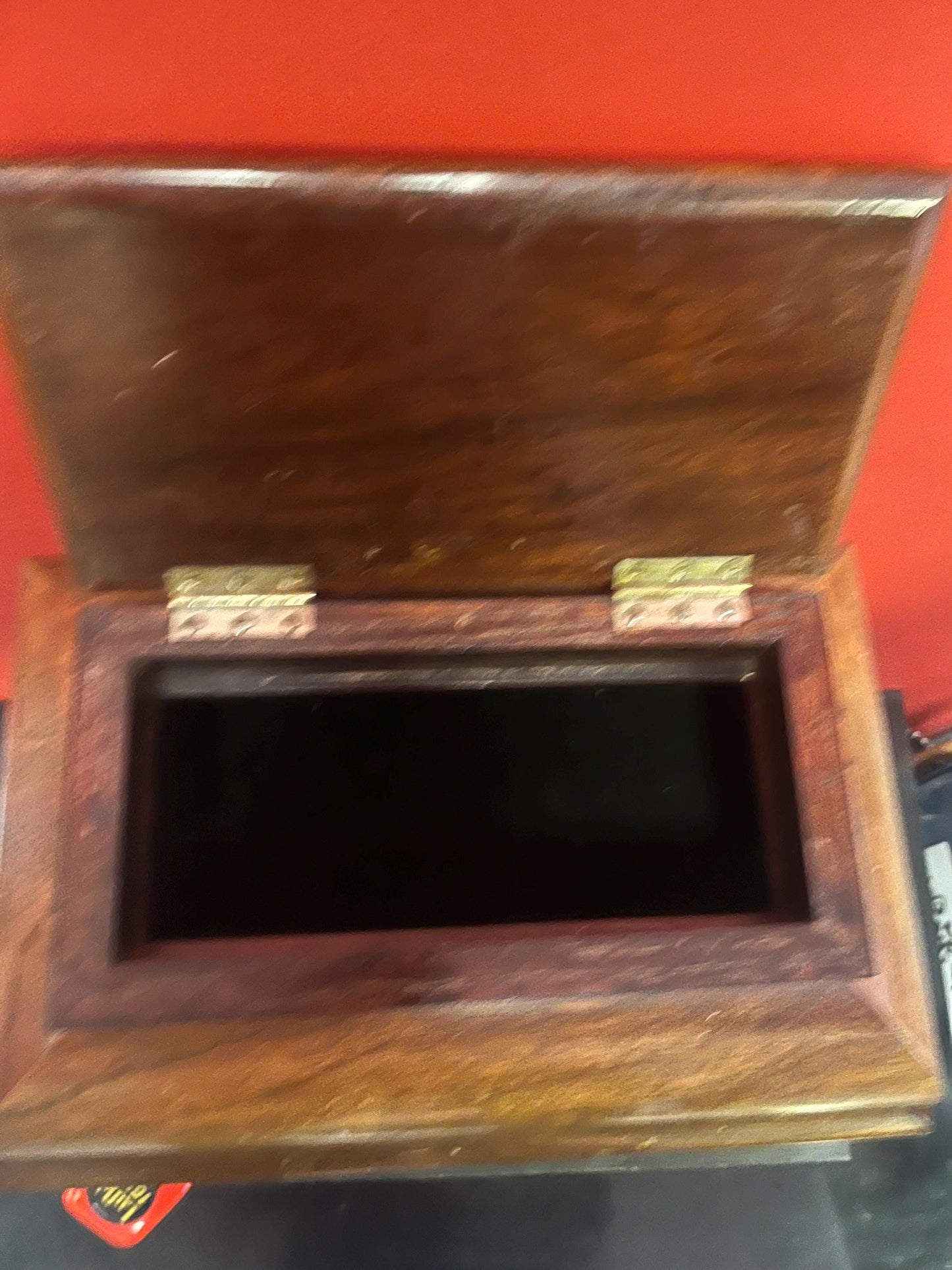 Stunning antique walnut jewellery box  15 x 10 x 7 wide  luxuriously lined and in perfect condition and ready to gift or use