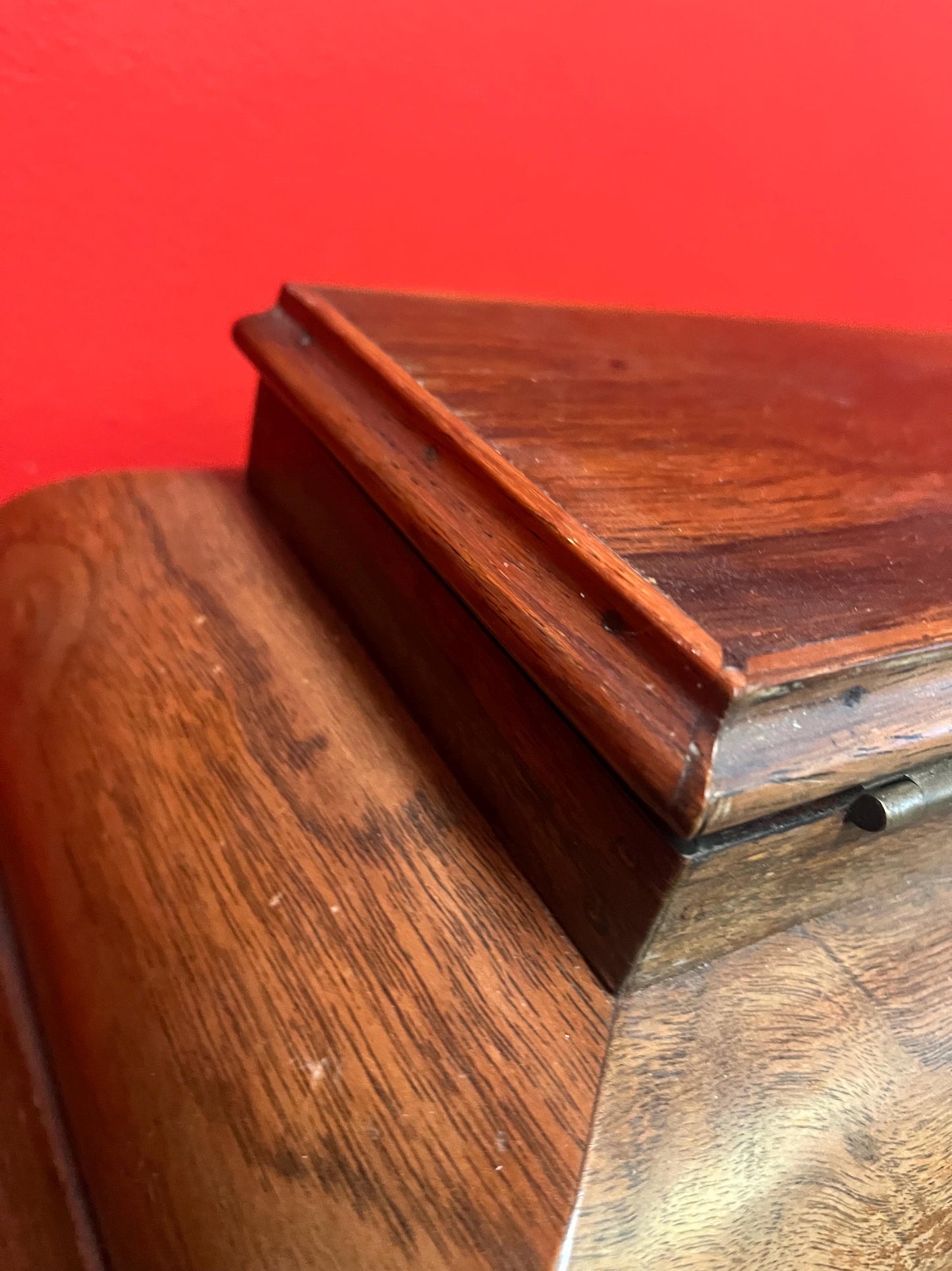 Stunning antique walnut jewellery box  15 x 10 x 7 wide  luxuriously lined and in perfect condition and ready to gift or use
