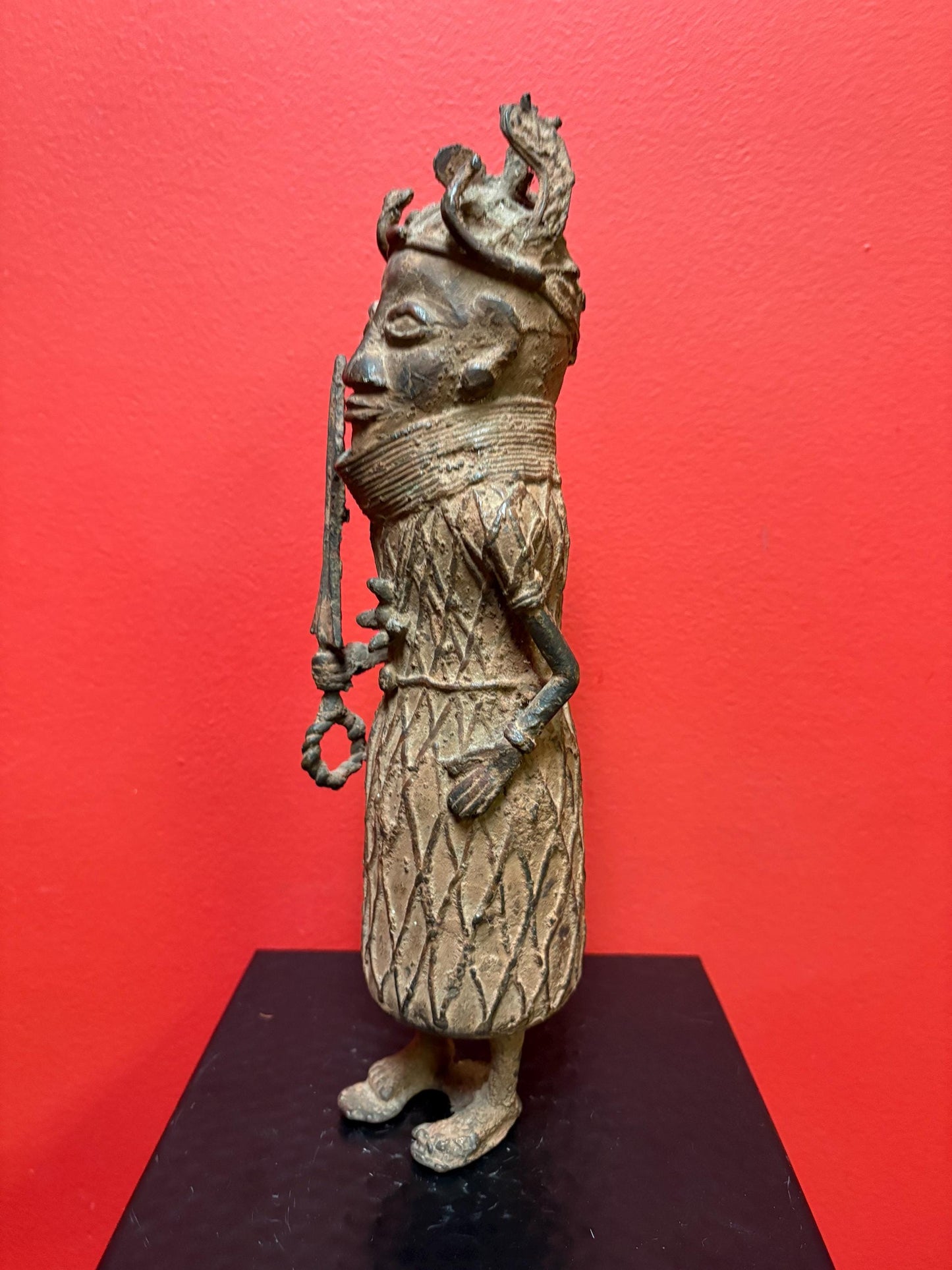 Fabulous 12 inch high antique African BENIN bronze statue of a woman warrior  fabulous patina and 2.63 kg  well detailed  Benin bronze -