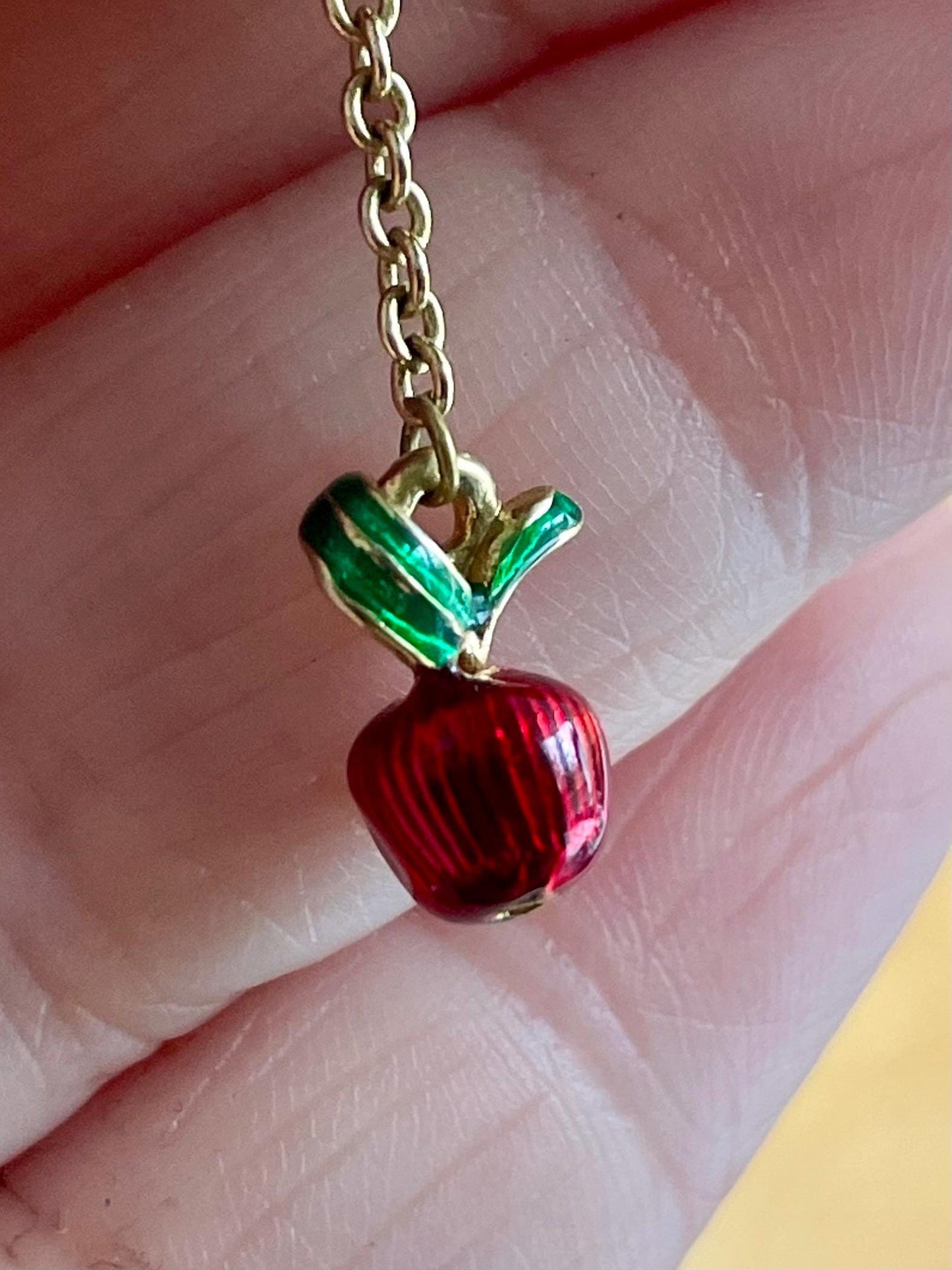 A Lovely 1.75 inch Fabergé Egg style pandant perfect gift