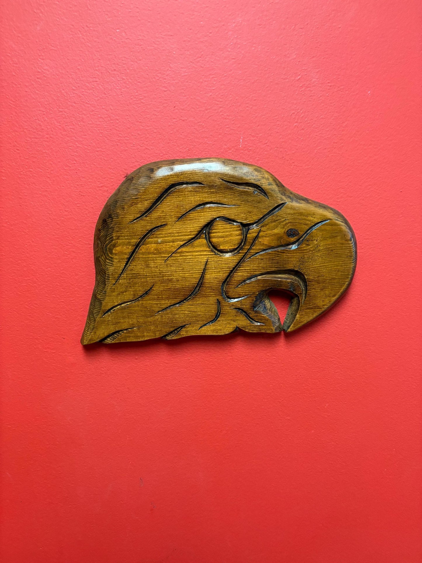 11 x 7“ high signed indigenous first nation Pacific north West Coast Eagle head plaque - great value - ready to hang