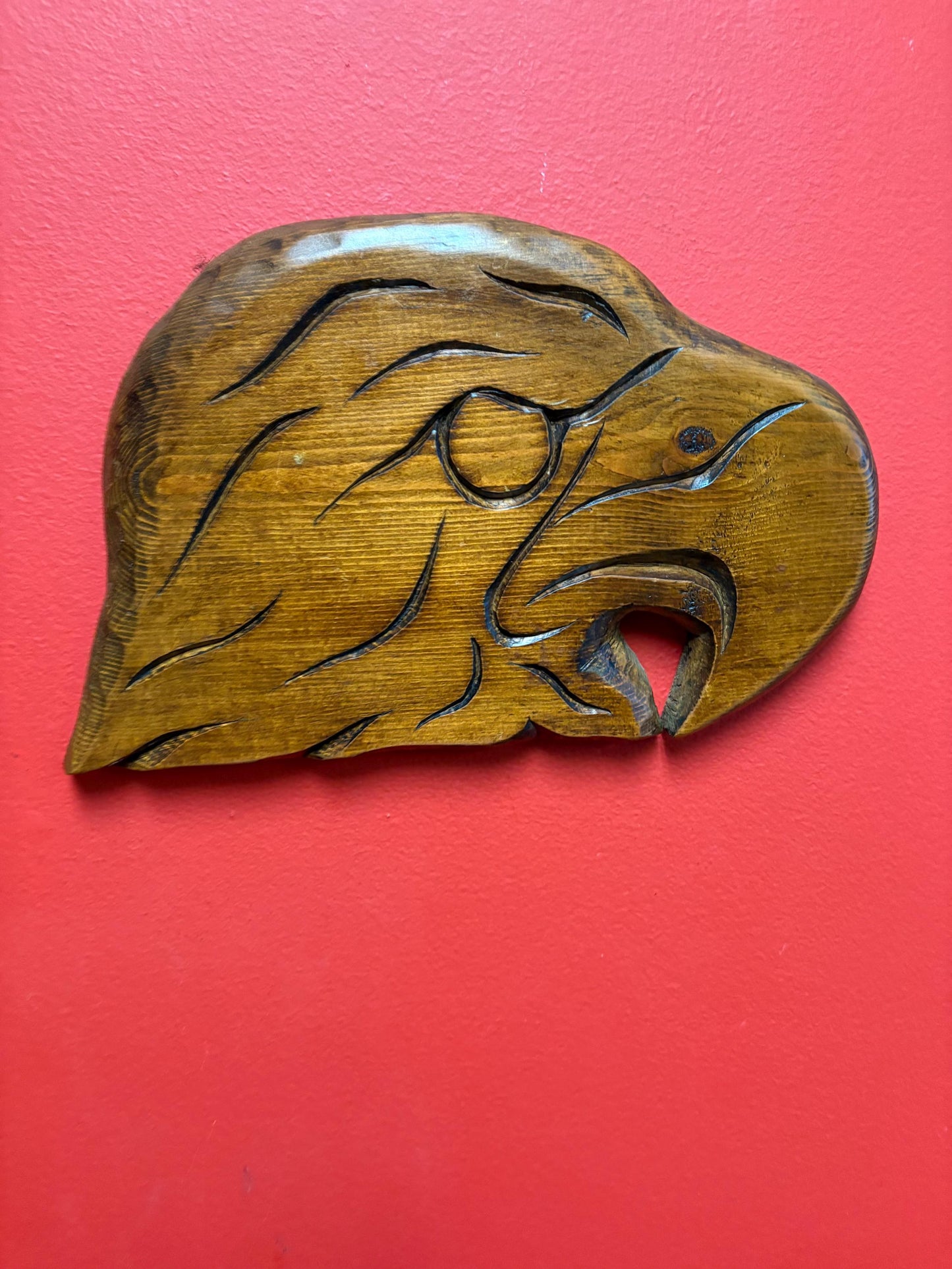 11 x 7“ high signed indigenous first nation Pacific north West Coast Eagle head plaque - great value - ready to hang