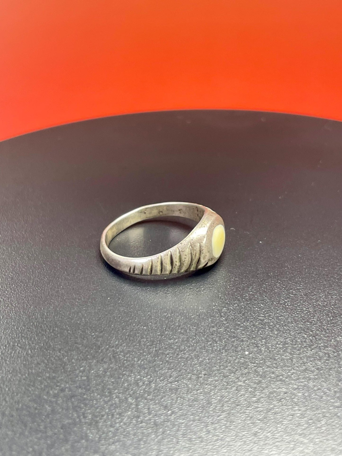 Beautiful silver and gemstone ring   size 9  unworked, amazing value