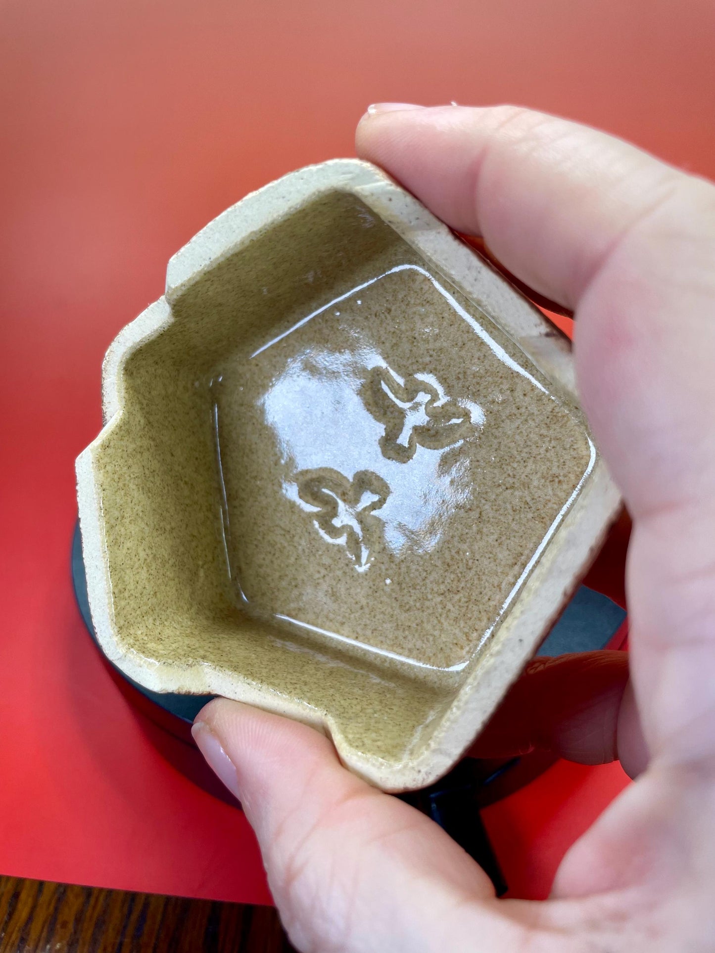 A Fabulous 3 inch wide lidded pottery dish  Butterfly design perfect condition