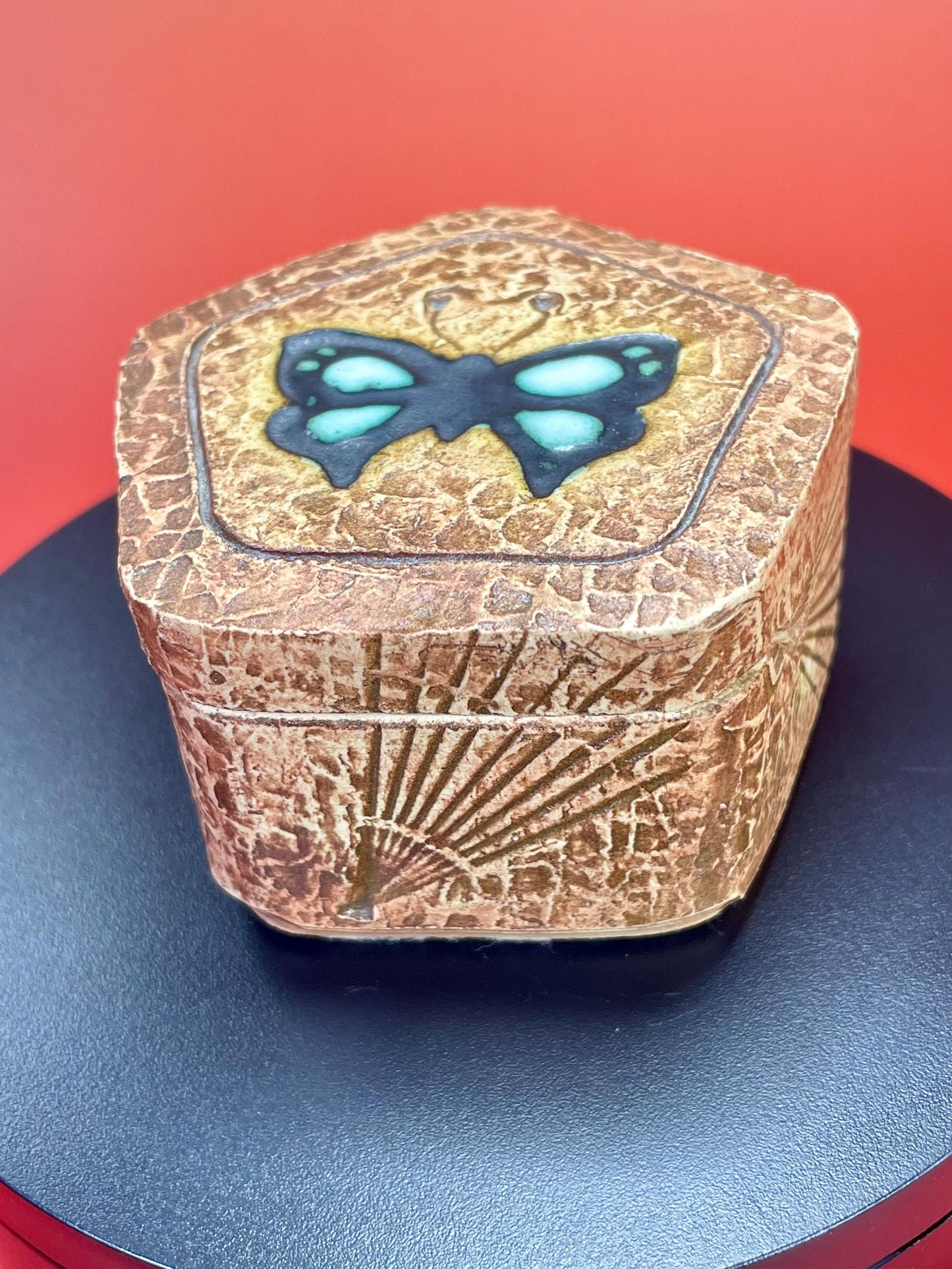 A Fabulous 3 inch wide lidded pottery dish  Butterfly design perfect condition