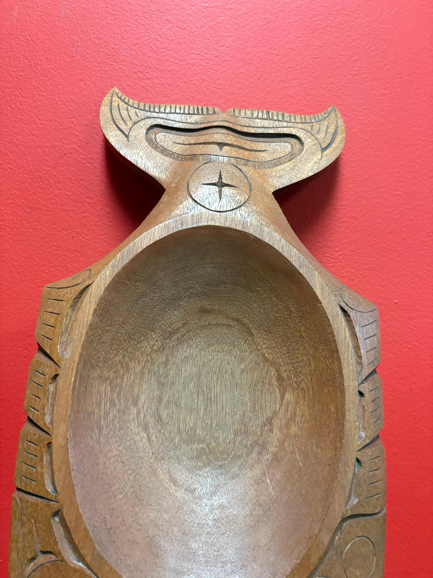 Stunning Canadian indigenous First Nations north west coast  17 x 9 inch  wood feast  bowl in shape of a salmon  - Norman Bob