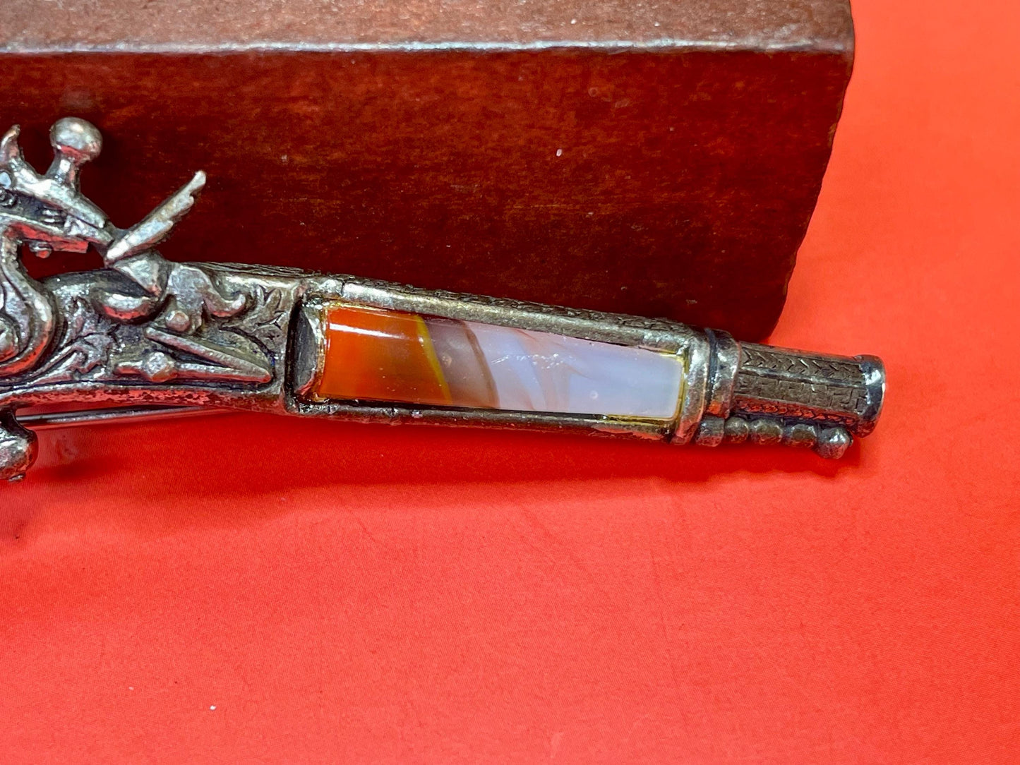 3.25 inch Wide Vintage Gemstone Gun brooch  good condition and great gift