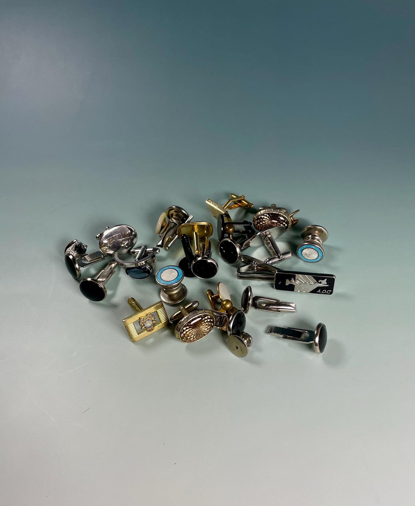 Lot of Cufflinks/Shirt Studs