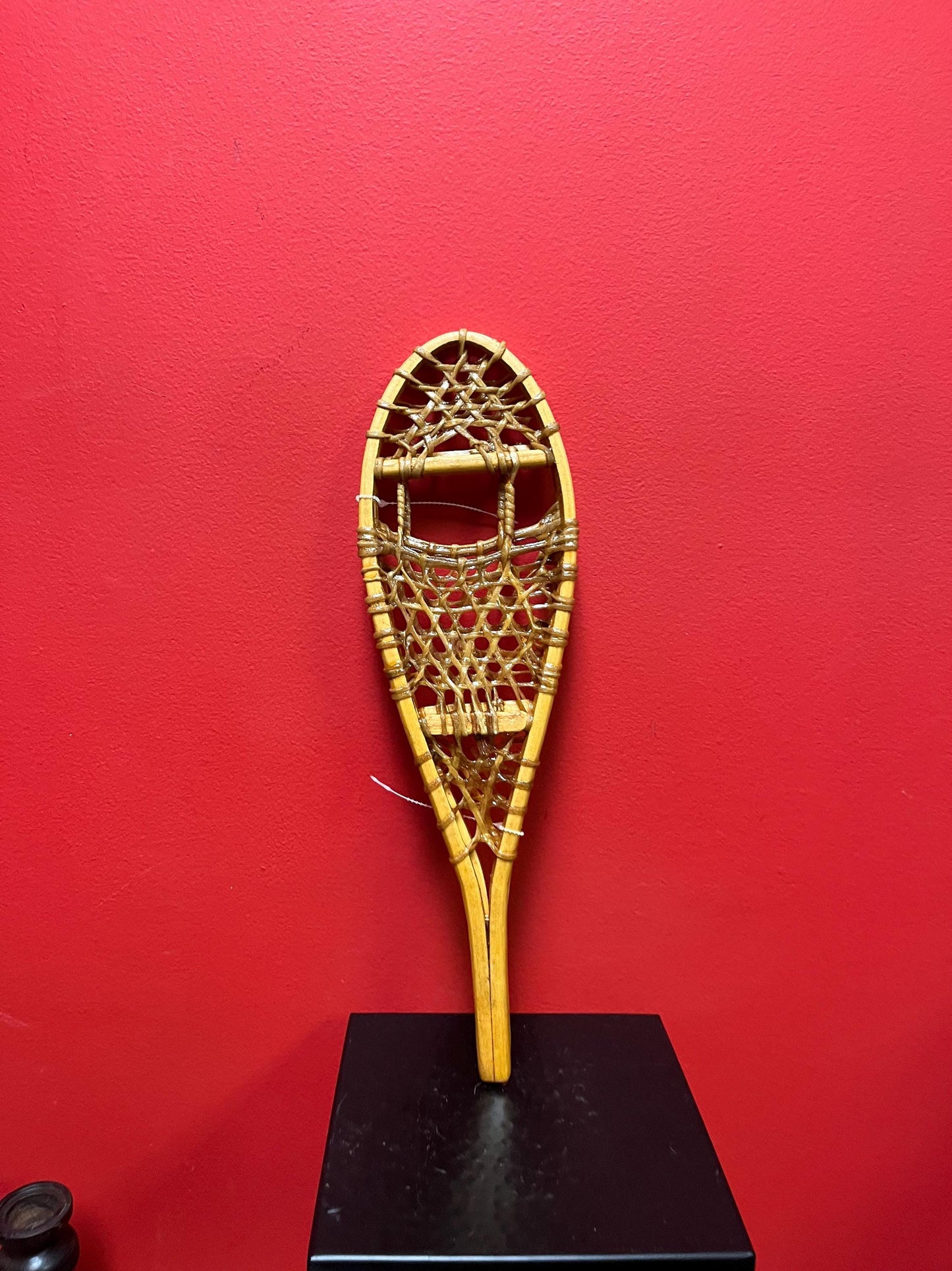 Beautiful antique 16 x 5 Canadian model snow shoes in great condition