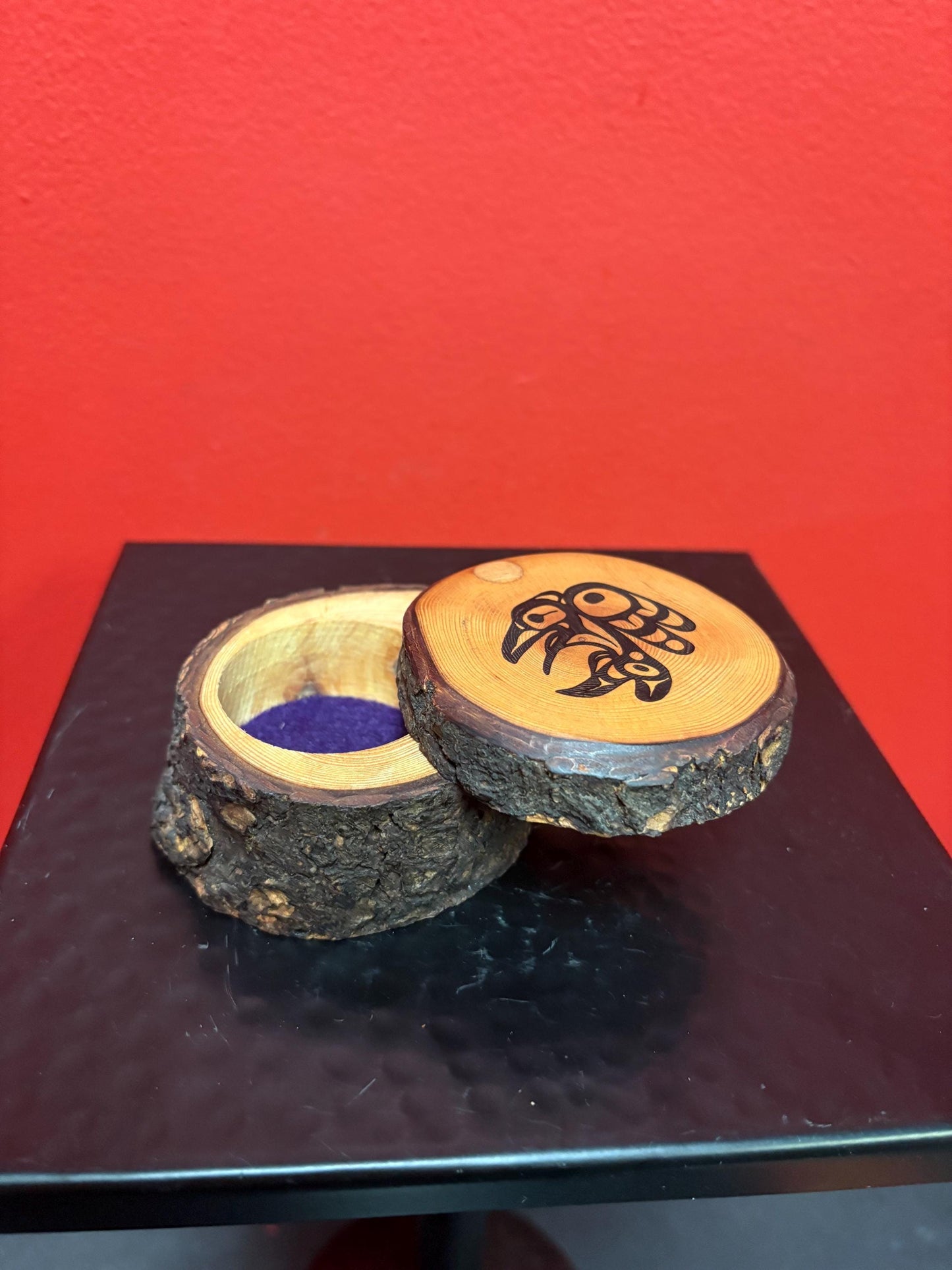 Indigenous Vancouver Island Live Edgewood Native box by Bill Helin  great condition and perfect gift