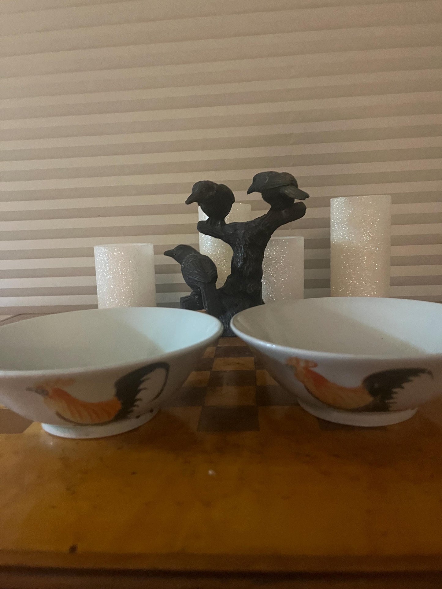 pair  Beautiful Chinese bowls  7 x 2 inches high hand painted  lovely quality   great value