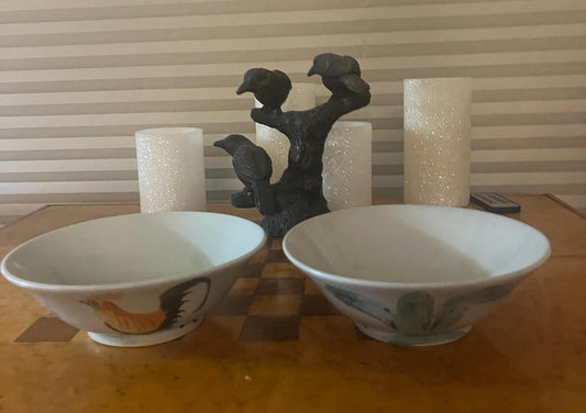 pair  Beautiful Chinese bowls  7 x 2 inches high hand painted  lovely quality   great value