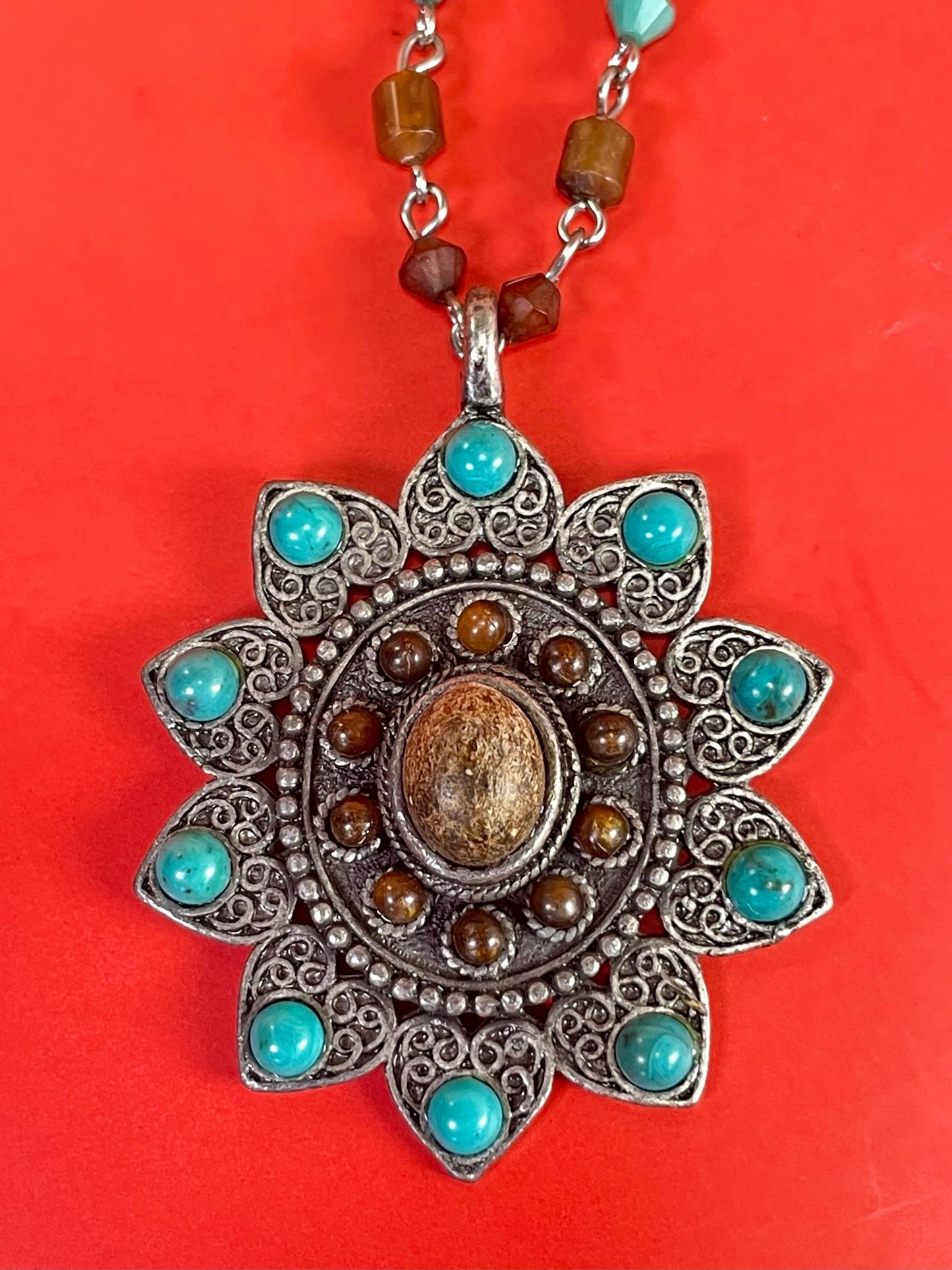 Vintage Boho Floral Pendant Necklace