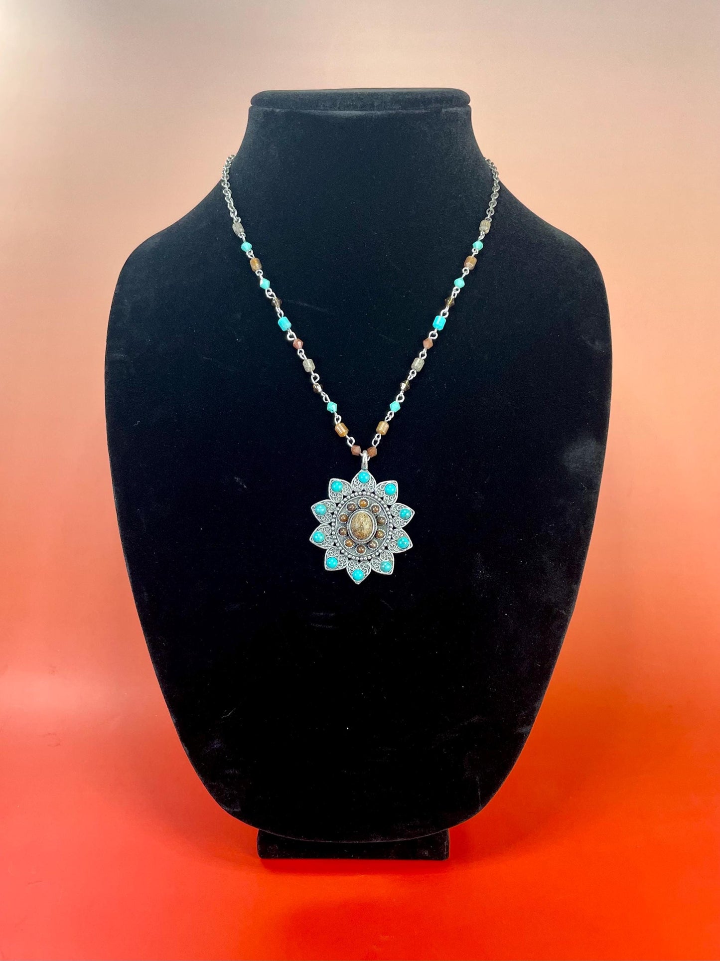 Vintage Boho Floral Pendant Necklace