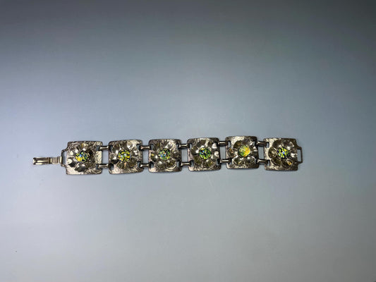 Lovely Metal Bracelet with Flower Design  Timeless and Versatile