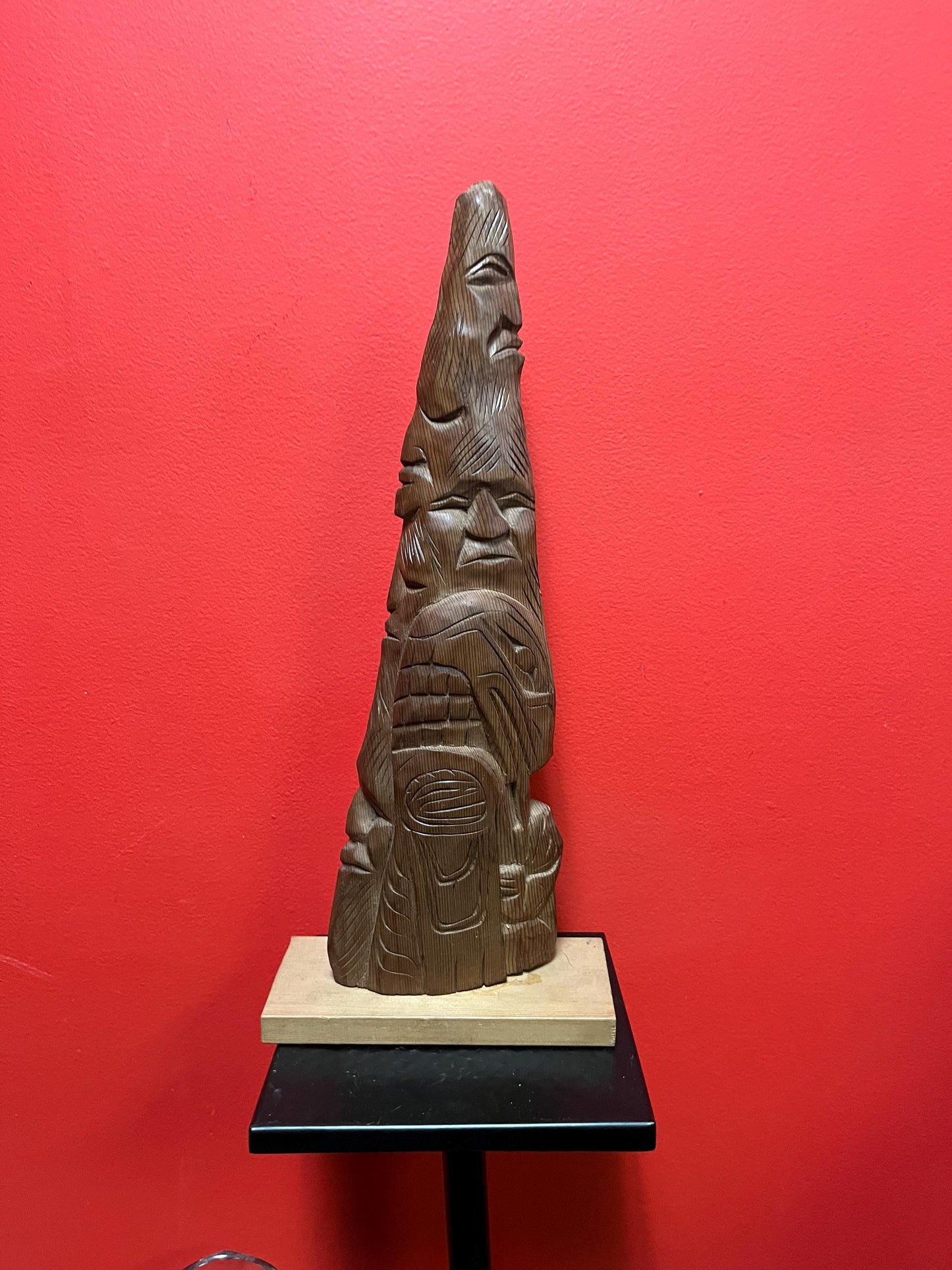 Beautiful 17 x 8 signed indigenous first nation Pacific Northwest coast cedar plaque on stand great imagery