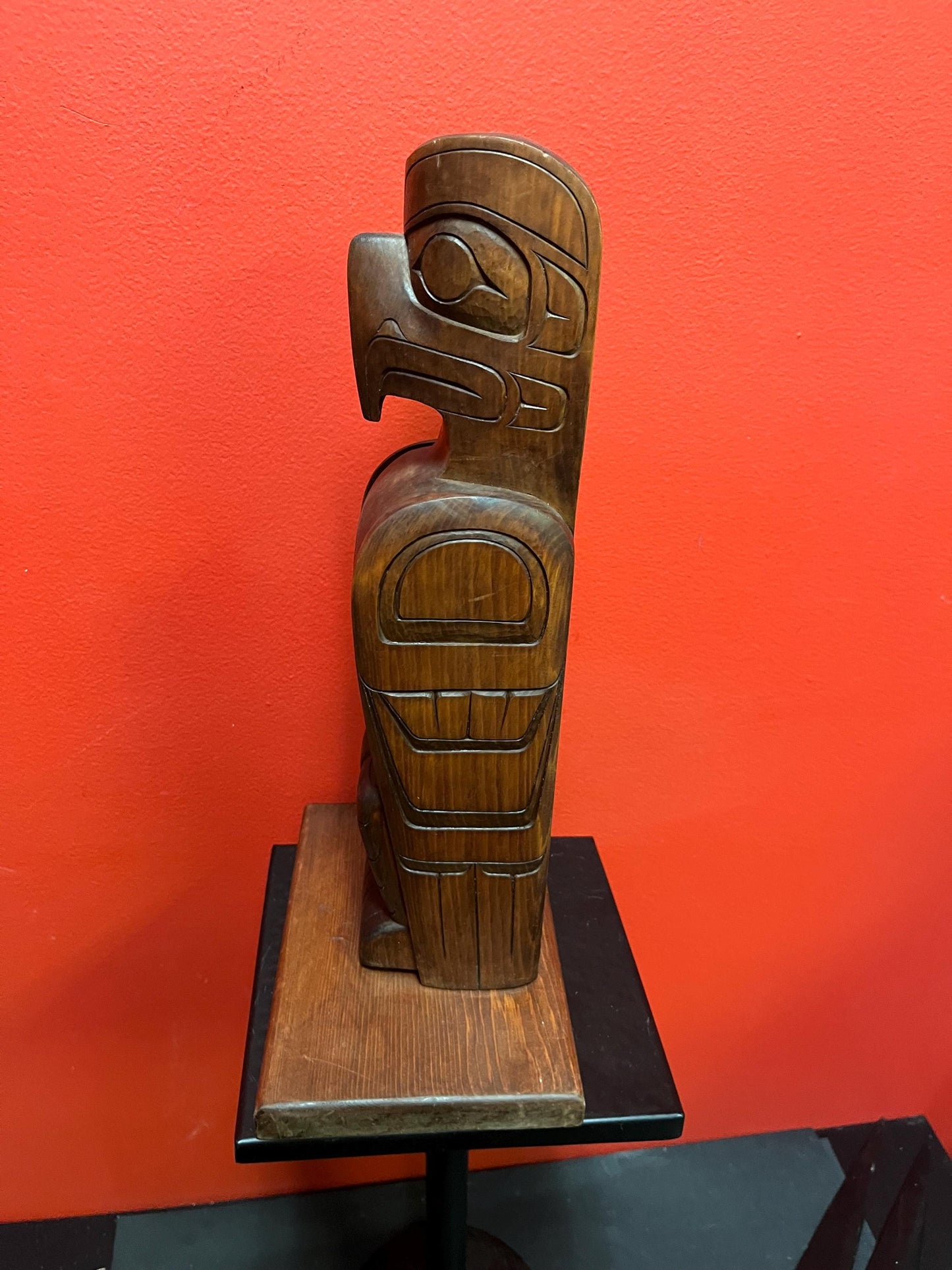 Beautiful indigenous first nation pacific  Northwest coast Mathew Baker cedar Eagle totem - Top quality  15  tall  well detailed