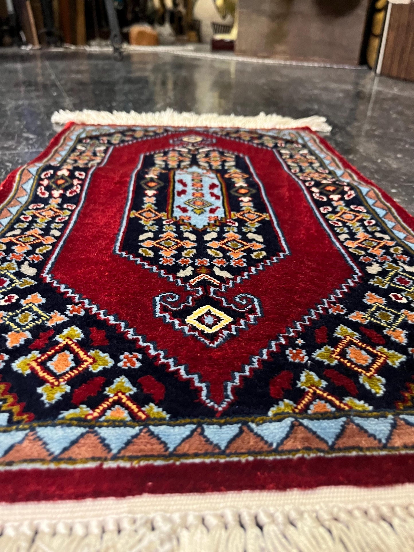 Lovely 24 x 13 antique Persian prayer Rug   small but magnificent  great condition  amazing price