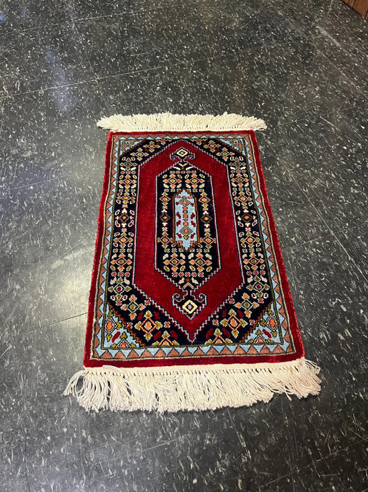 Lovely 24 x 13 antique Persian prayer Rug   small but magnificent  great condition  amazing price