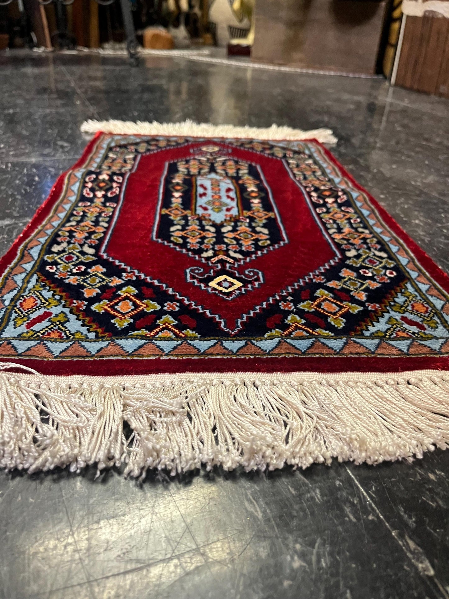 Lovely 24 x 13 antique Persian prayer Rug   small but magnificent  great condition  amazing price