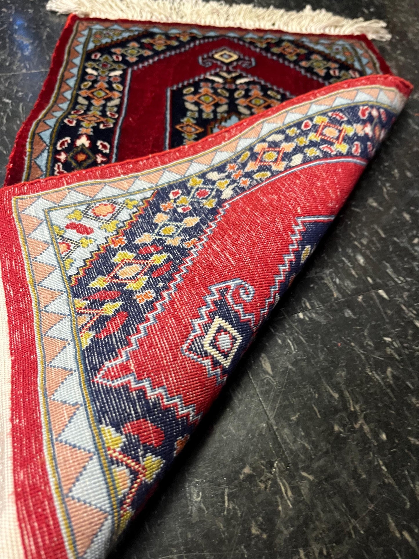 Lovely 24 x 13 antique Persian prayer Rug   small but magnificent  great condition  amazing price