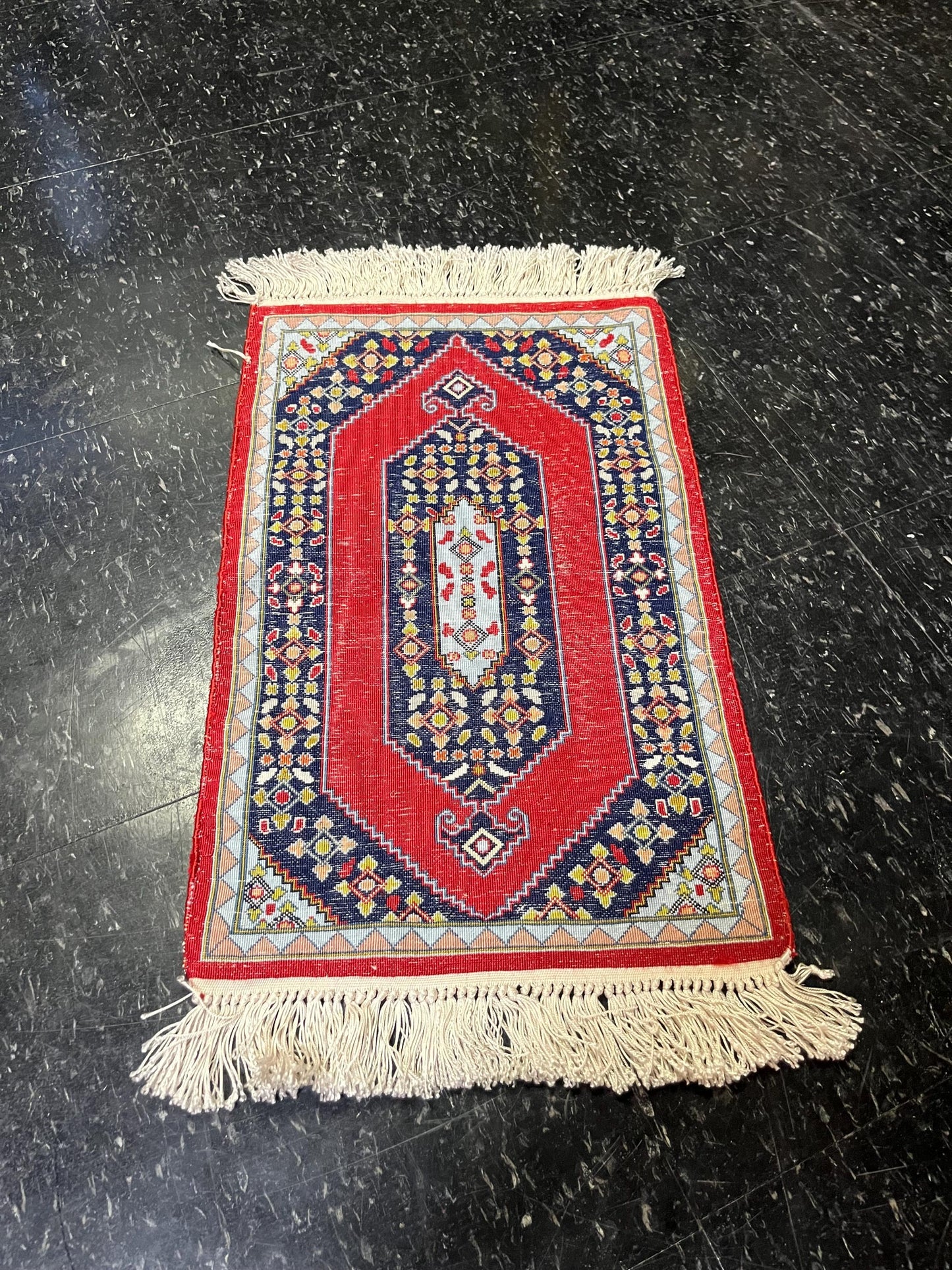 Lovely 24 x 13 antique Persian prayer Rug   small but magnificent  great condition  amazing price