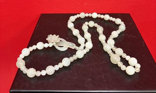 Approx 31  antique  beautiful Chinese jade necklace with dragon pendant clasp stunning  intensely beautiful Jade