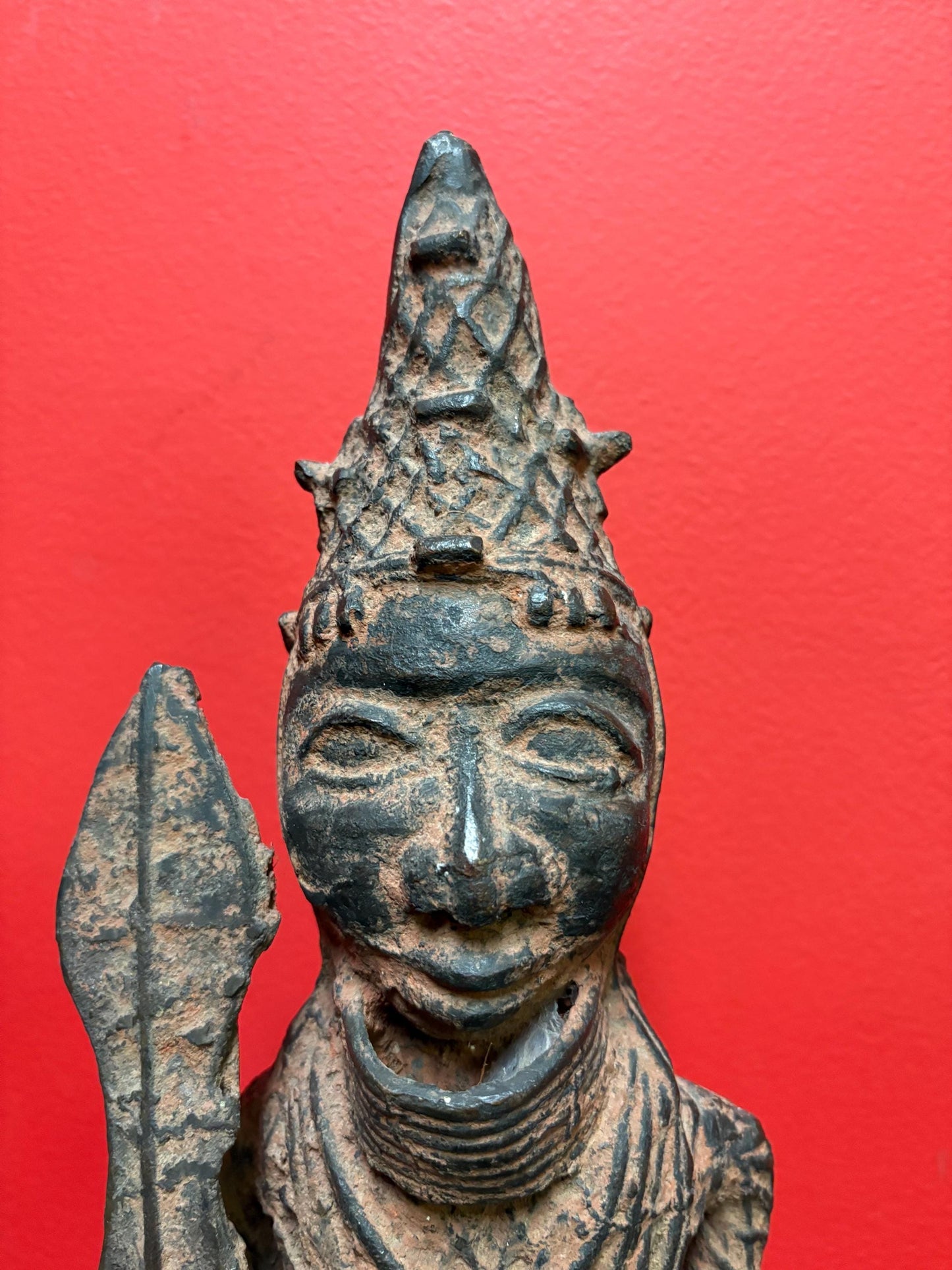 Fabulous 17.5 inch high antique African BENIN bronze statue of a male warrior  fabulous patina and 5.7 kg  well detailed  Benin bronze -