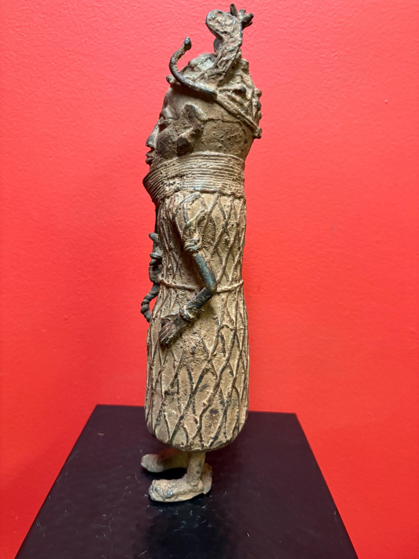 Fabulous 12 inch high antique African BENIN bronze statue of a woman warrior  fabulous patina and 2.63 kg  well detailed  Benin bronze -