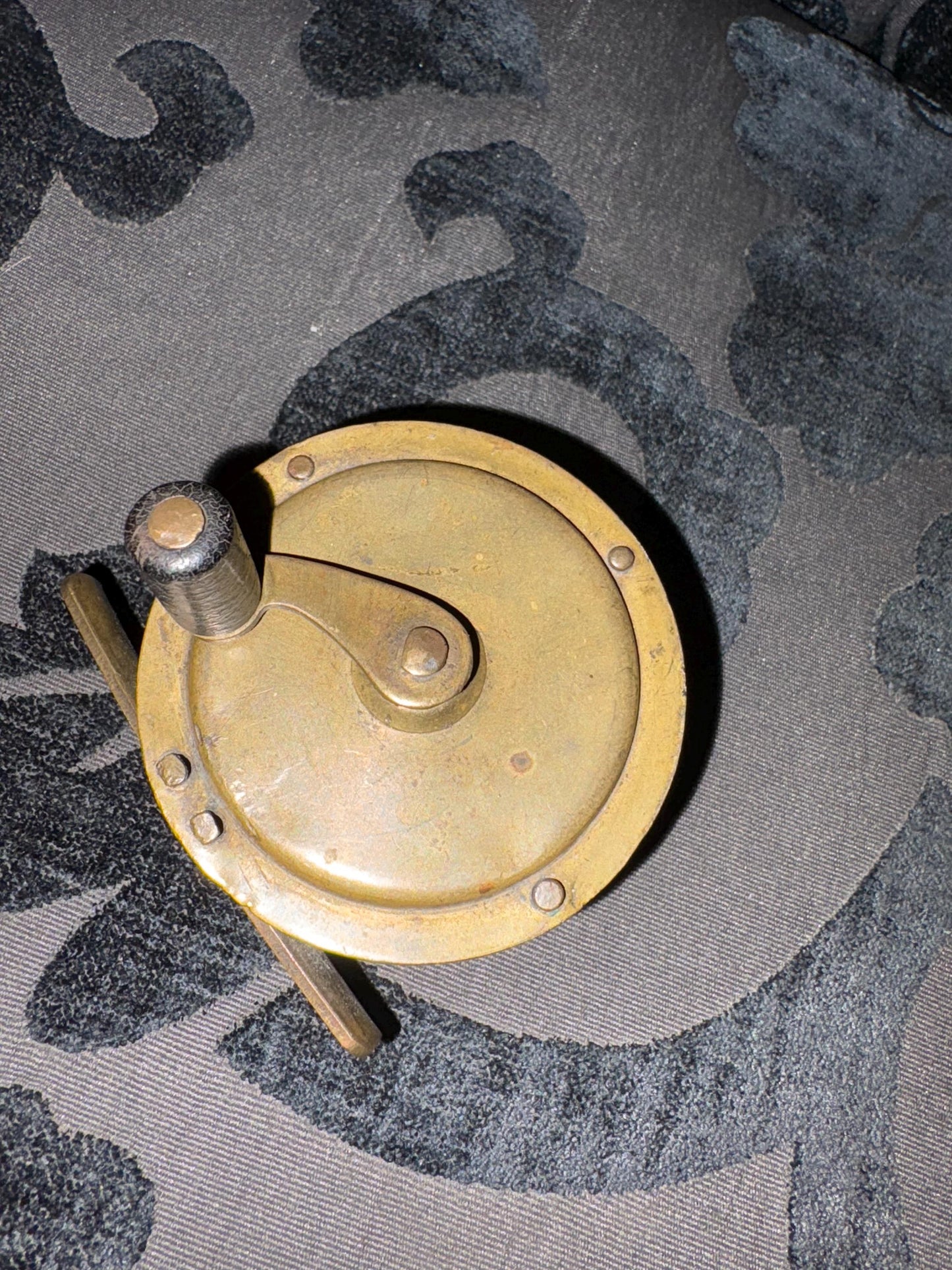 2.25 inch beautiful brass antique fishing reel  great condition