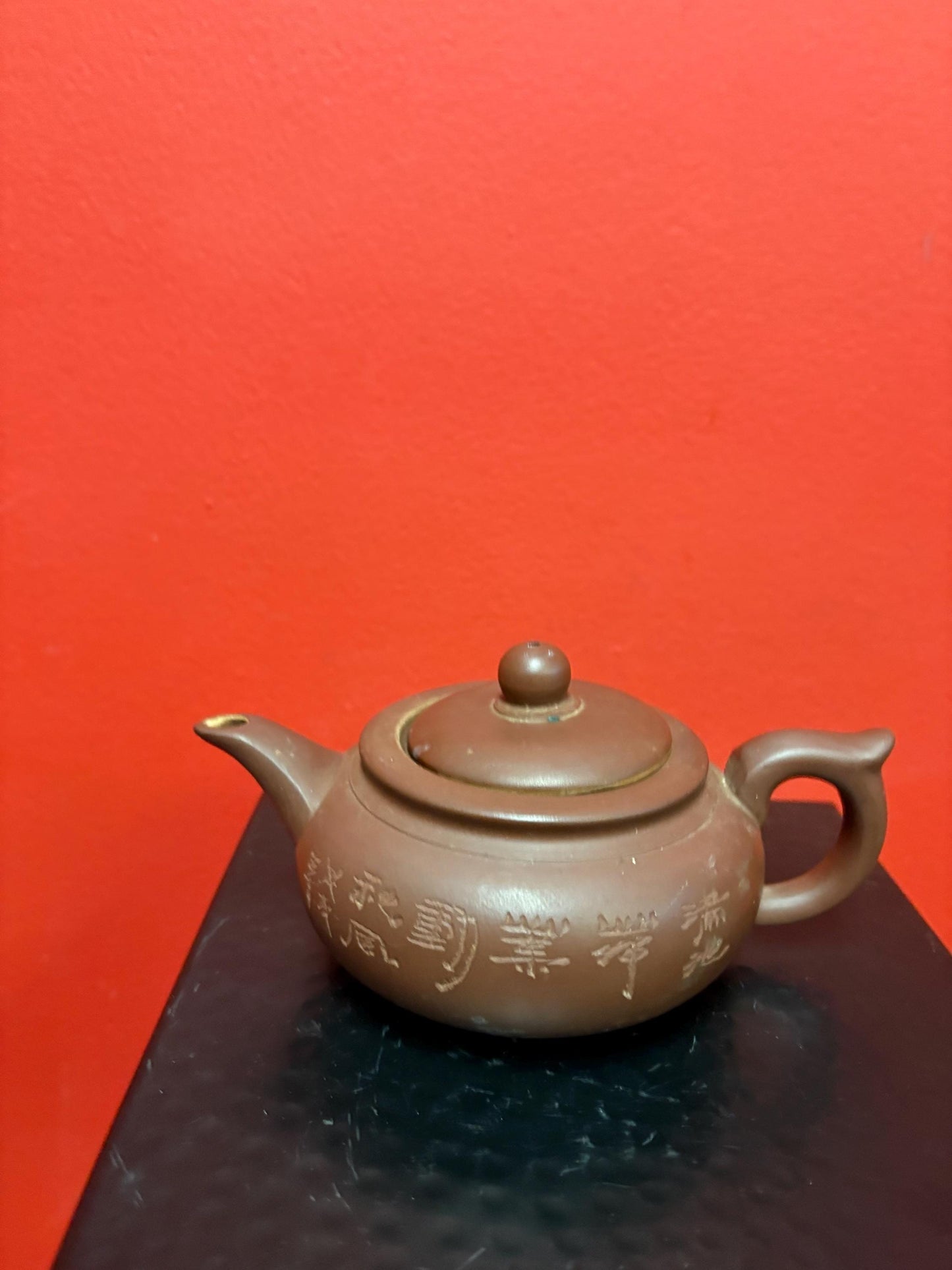 Purple clay yixing ware Chinese teapot  6 inches long  signed  great condition