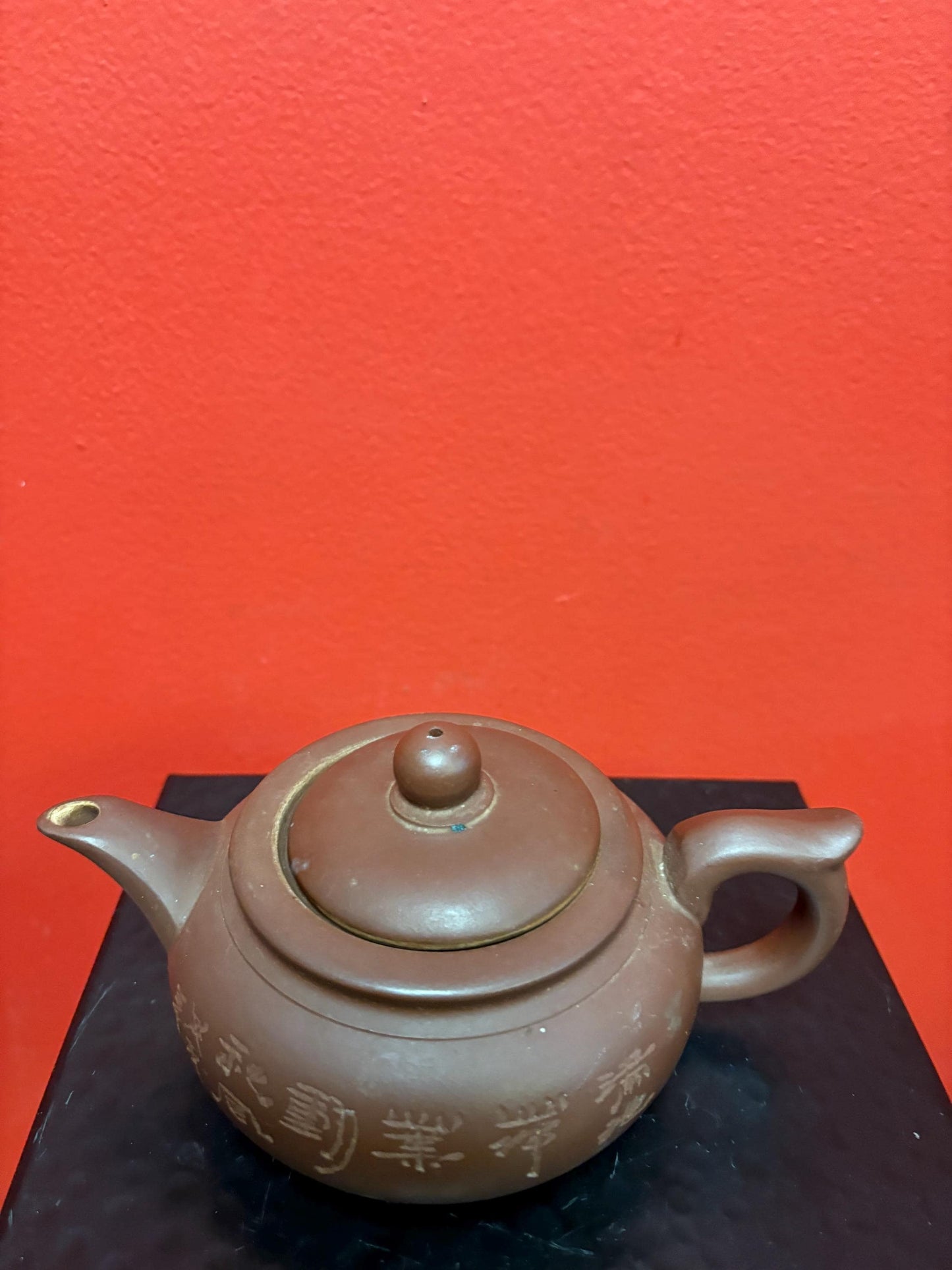 Purple clay yixing ware Chinese teapot  6 inches long  signed  great condition