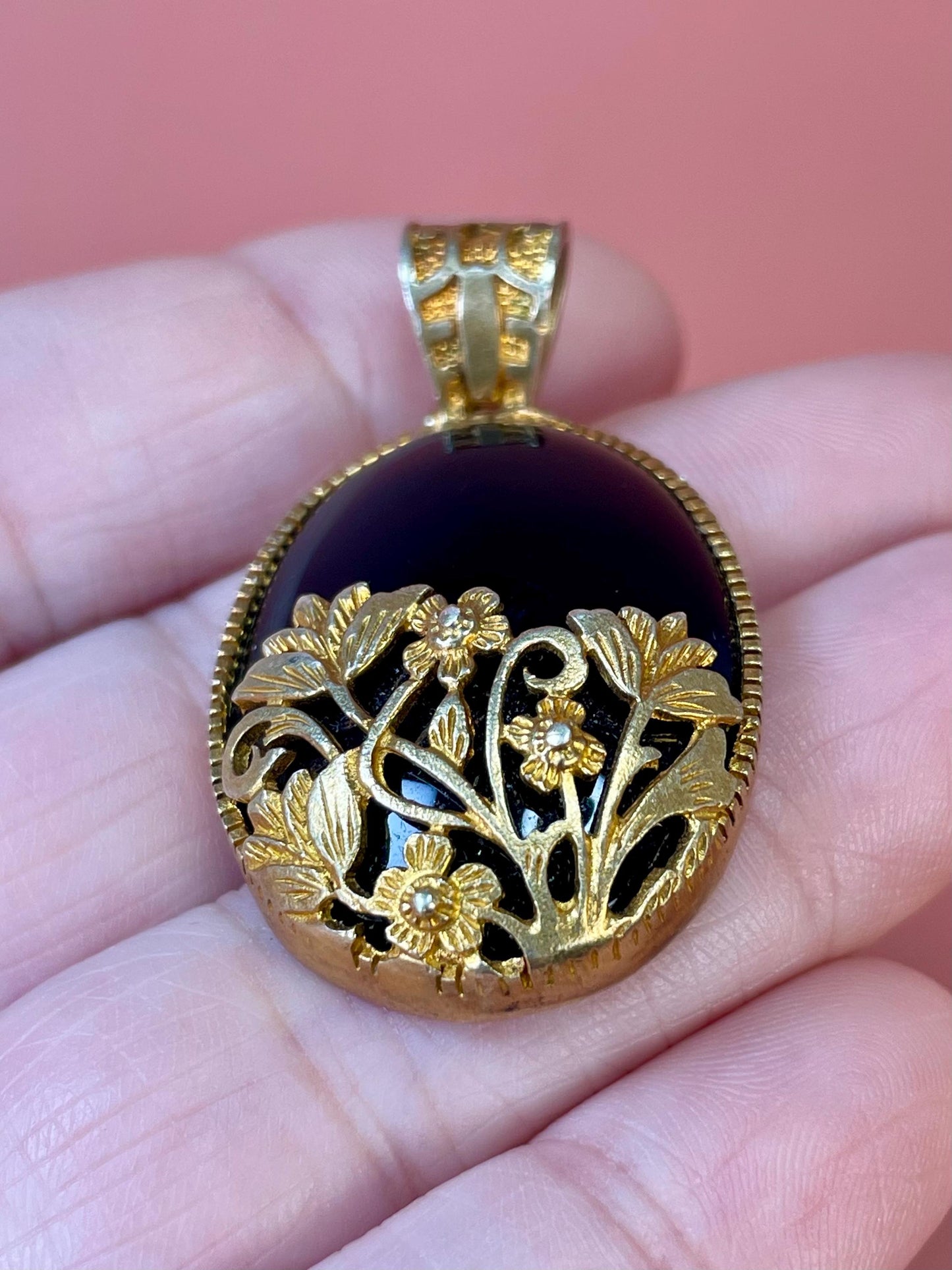 Vintage Black Stone Pendant with Gold Filigree