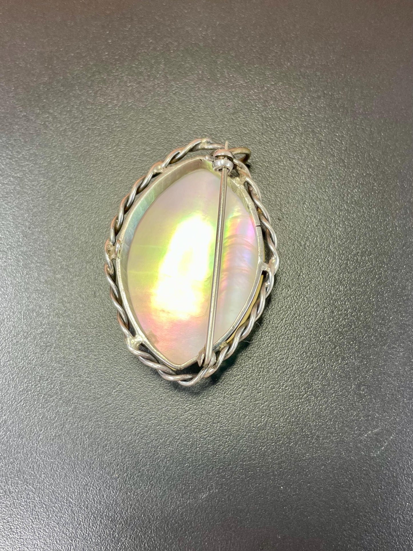 Absolutely fabulous 1.75 inch Abalone and Silver brooch - Great Condition and Great gift
